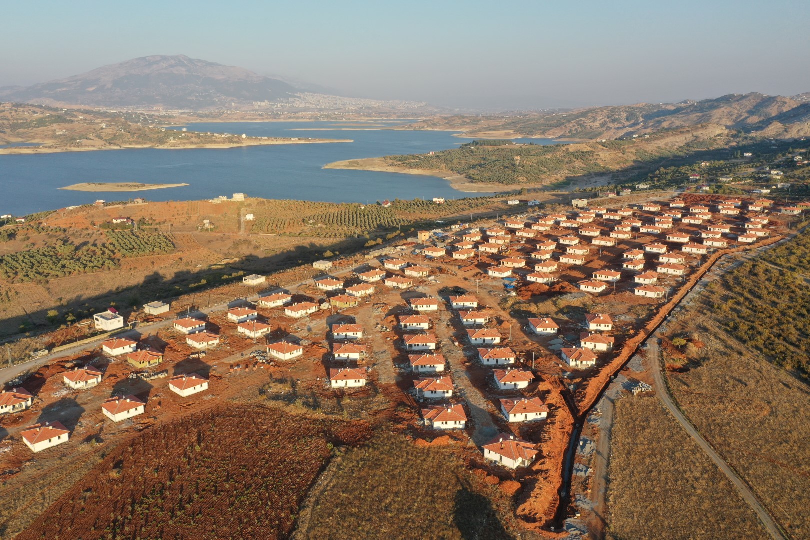 Kahramanmaraş'ta Depremzedeler Için Yapılan 531 Köy Evinin Anahtarı Teslim Edildi (3)