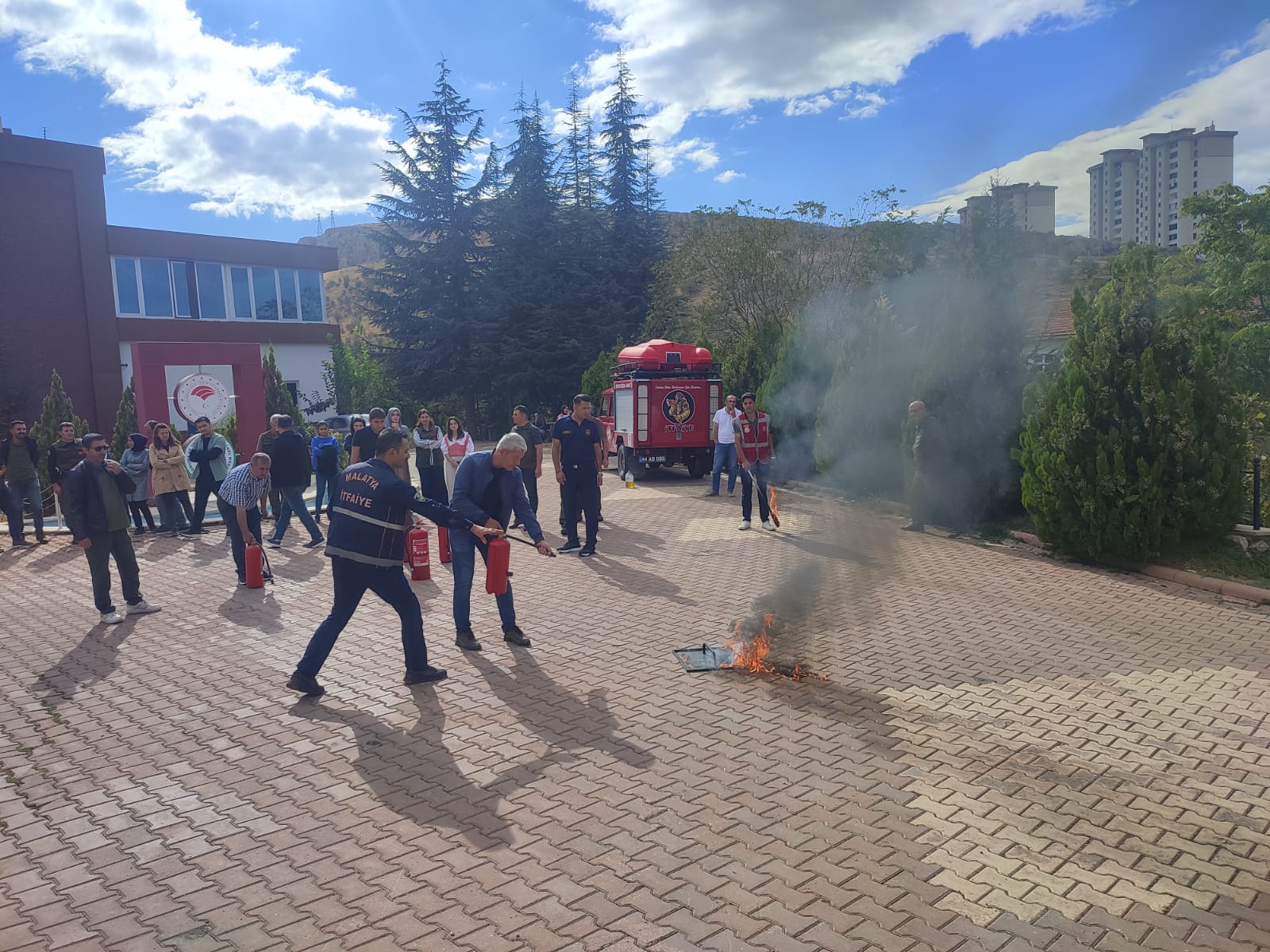 Malatya’da Yangın Söndürme Eğitimi Ve Tatbikatı Düzenlendi3