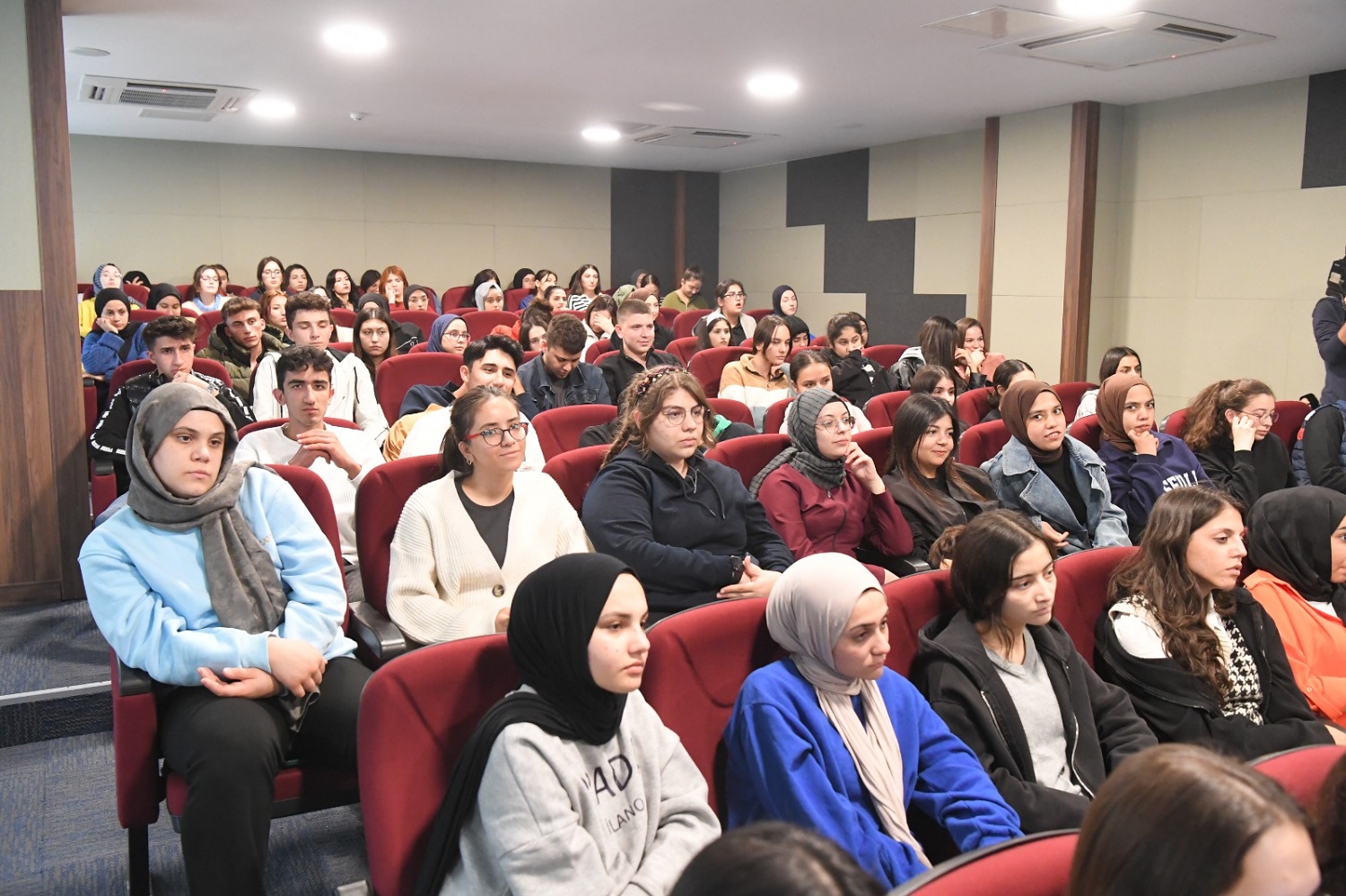 Onikişubat Belediyesi, Öğrencileri Türkiye Dereceleri İle Bilinen Zekeriya Abanoz’la Buluşturdu (2)