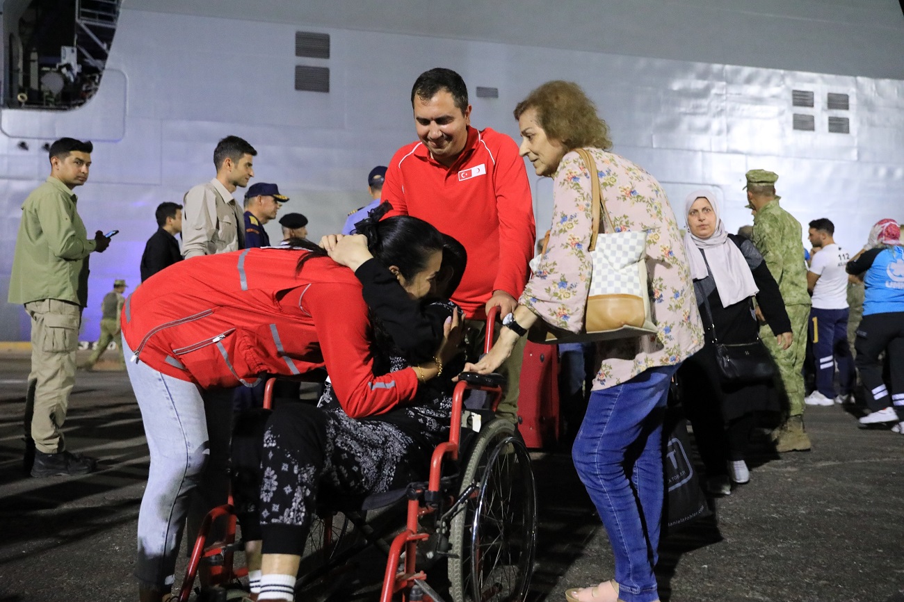 Türk Kızılay’dan Lübnan’dan Tahliye Edilenlere Beslenme Desteği (1)