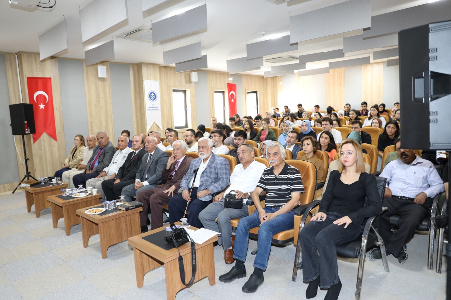 Türk Şiiri’nin Beyaz Kartalı Bahaettin Karakoç İstiklal Üniversitesi’nde Anıldı (1)-1