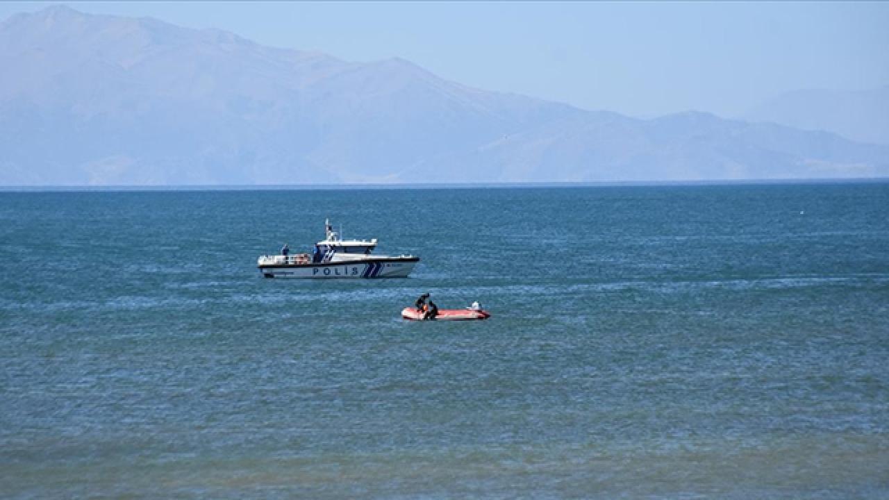 Van'da Kaybolan Rojin'i Arama Çalışmaları Aralıksız Sürüyor