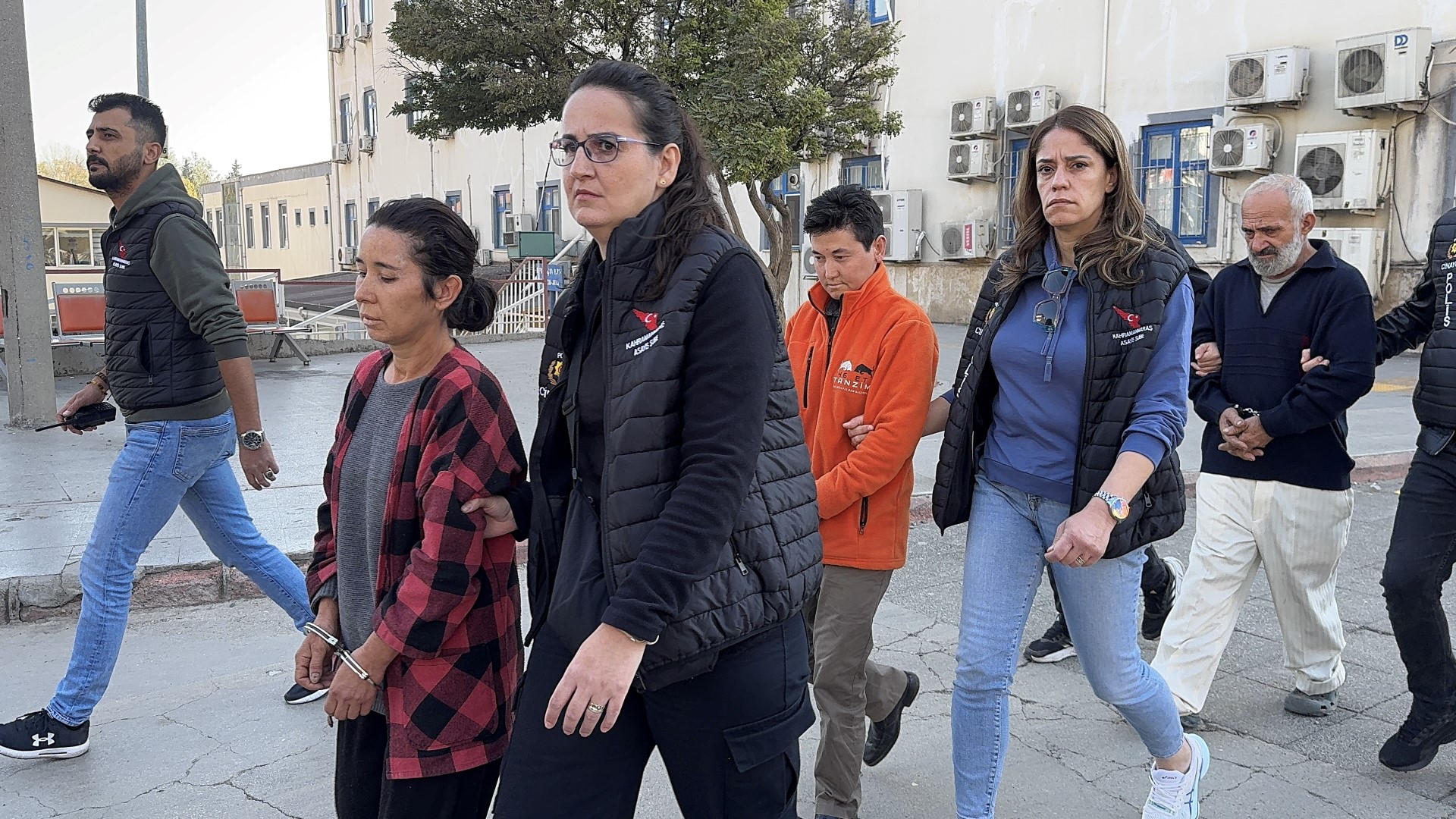 19 Yıl Önce Kaybolan Kız Kardeşlerin Ölümüne İlişkin Yakalanan Zanlılar Adliyede (1)