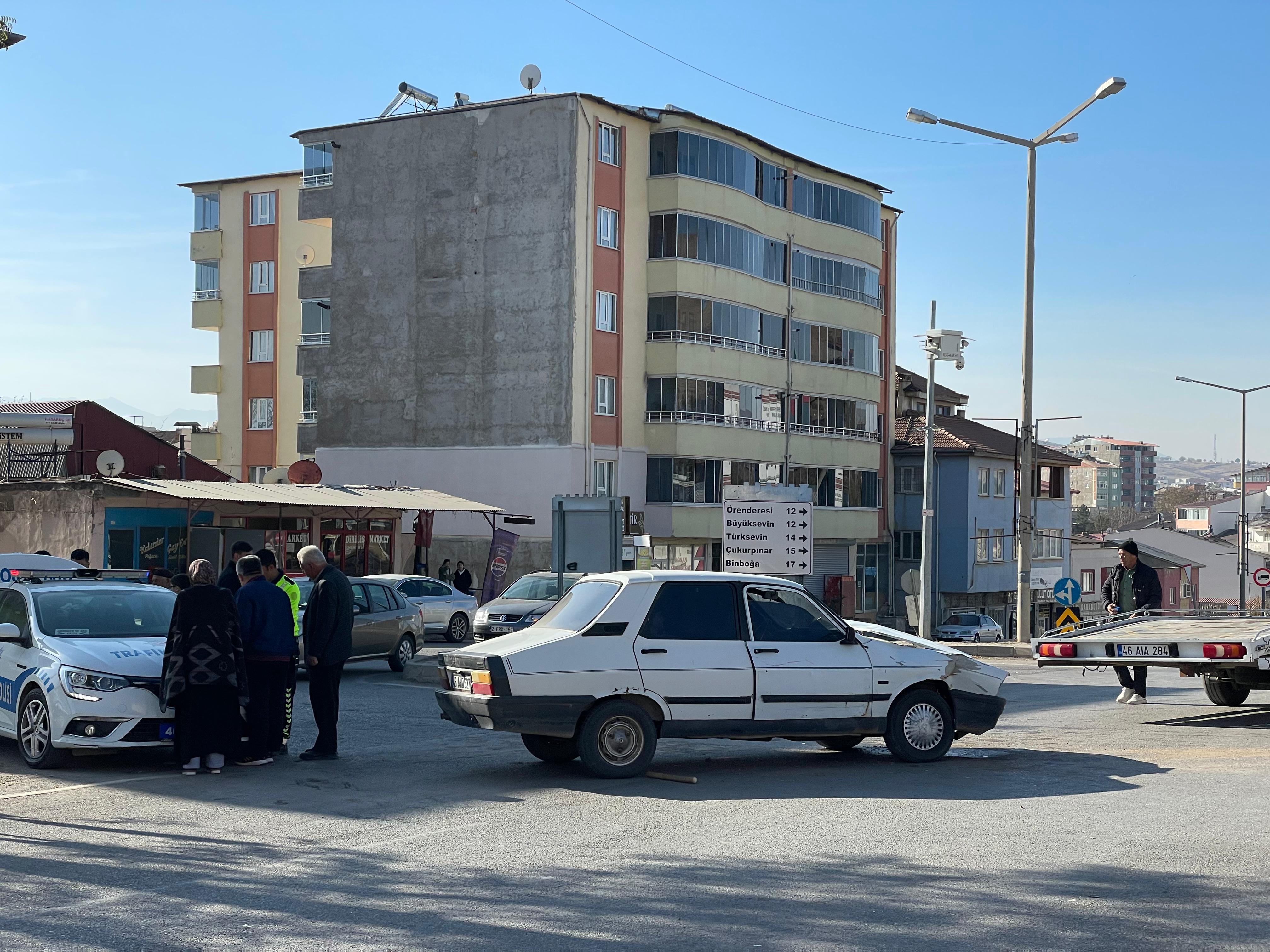 Afşin’de Maddi Hasarlı Kaza Meydana Geldi-1