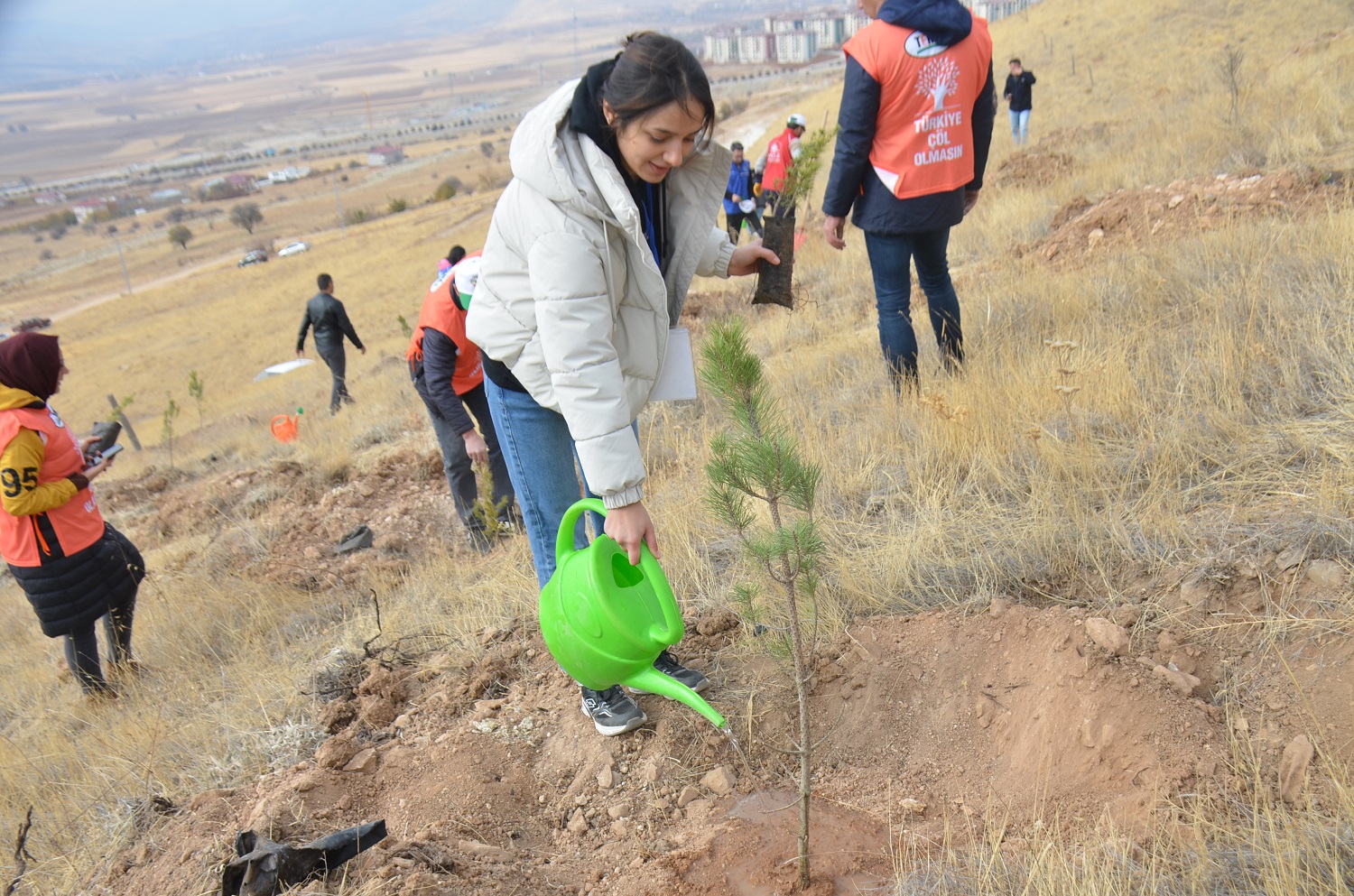 Afşin’de Milli Ağaçlandırma Günü’nde Fidan Dikimi Yapıldı (7)-1