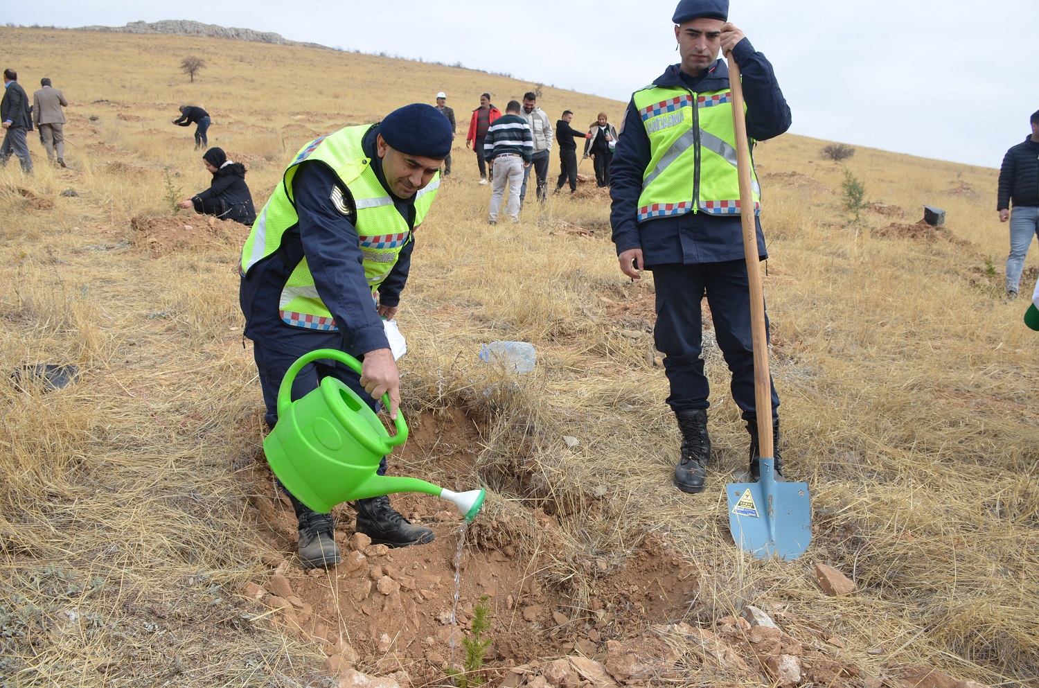 Afşin’de Milli Ağaçlandırma Günü’nde Fidan Dikimi Yapıldı (9)-1