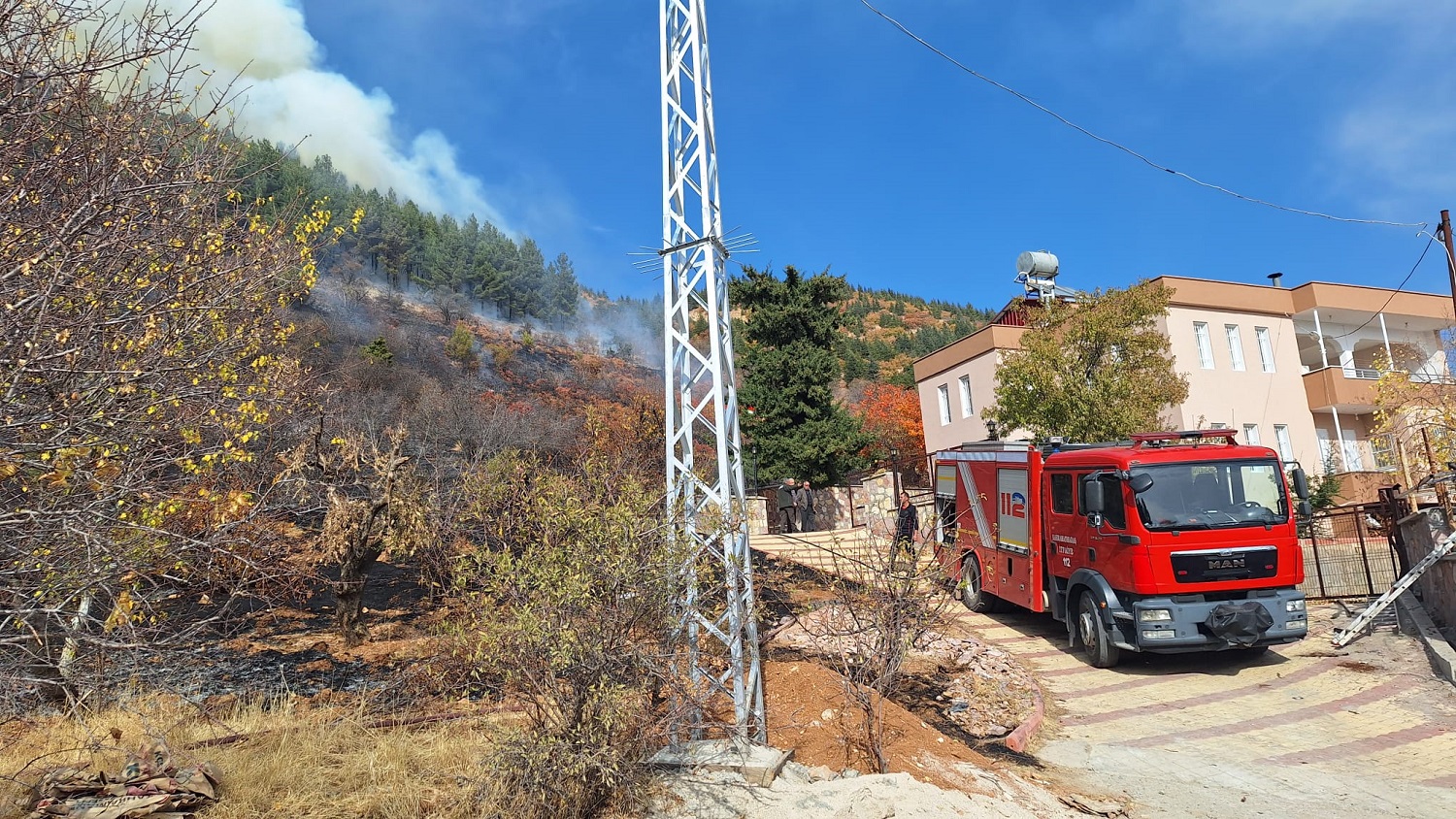 Ahır Dağı’ndaki Yangın Kontrol Altına Alındı (1)