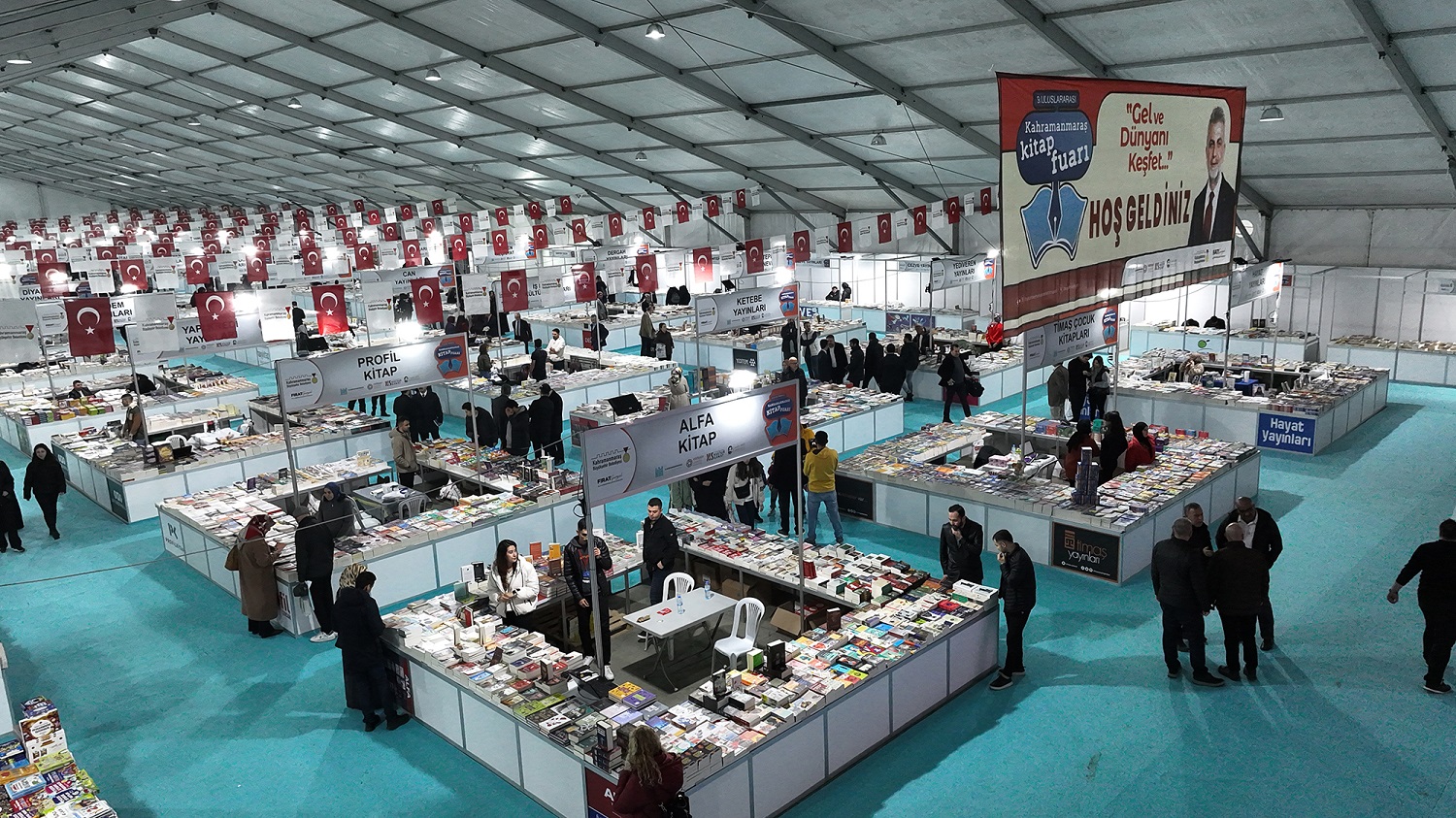 Anadolu’nun En Büyük Kitap Fuarı Kapılarını Misafirlerine Açtı (3)