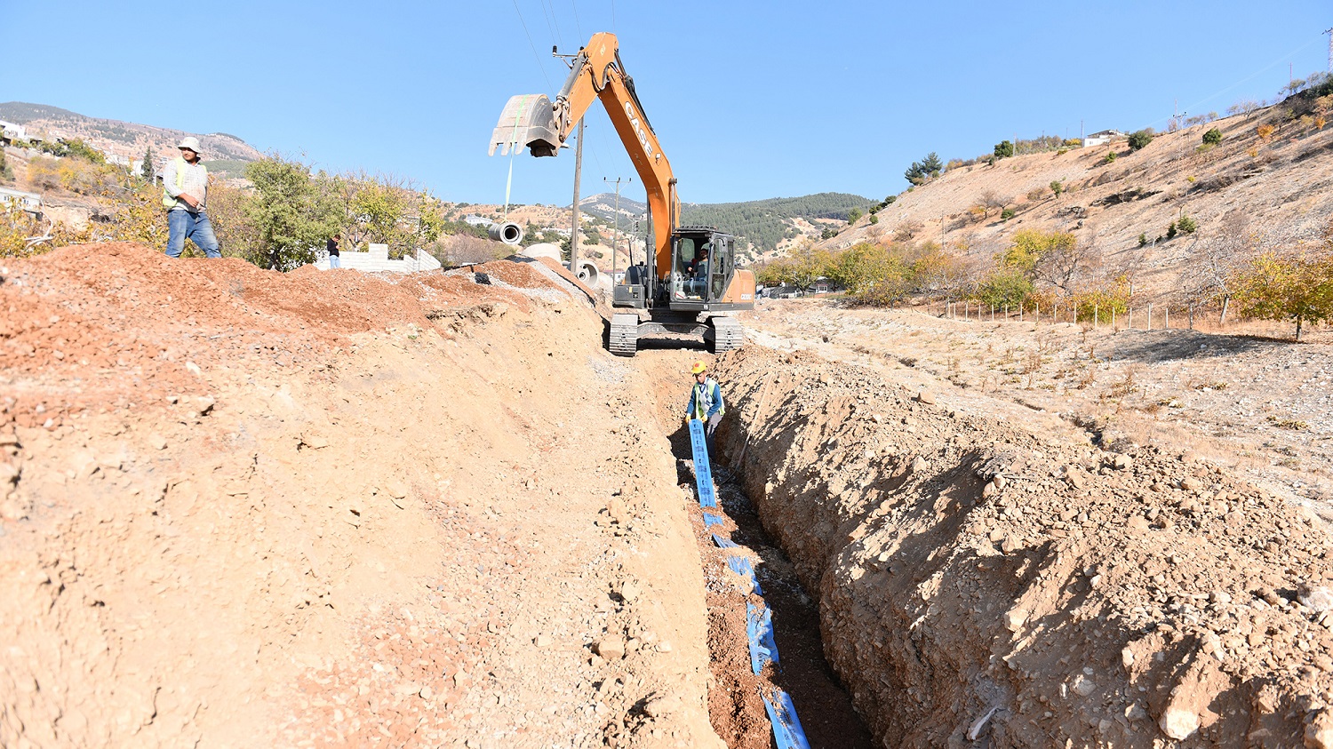 Büyükşehir, Dulkadiroğlu’nda Mahallelerin Altyapısını Bir Bir Yeniliyor (3)