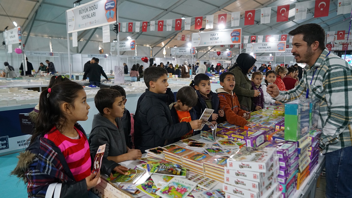 Büyükşehir, Kırsal Mahalleler Ile Fuar Arasına Köprü Kurdu (1)