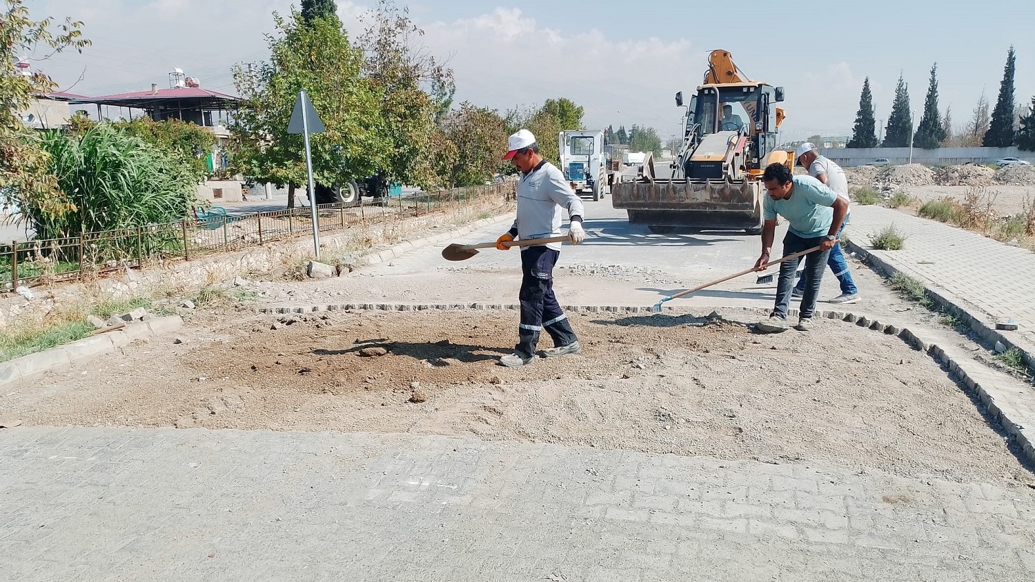 Büyükşehir’in Mobil Ekibi Şehir Genelinde Onarımlarını Sürdürüyor (2)