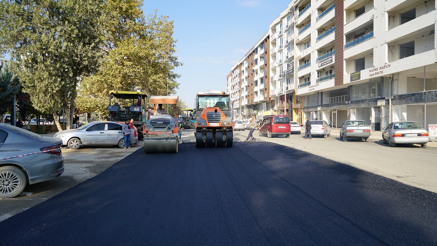 Daha Ulaşılabilir Türkoğlu İçin Büyükşehir Yol Yatırımlarını Sürdürüyor (3)