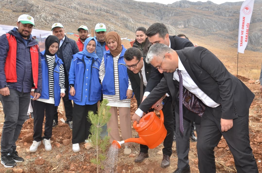 Elbistan’da Kapsamında Fidan Dikim Etkinliği Düzenlendi