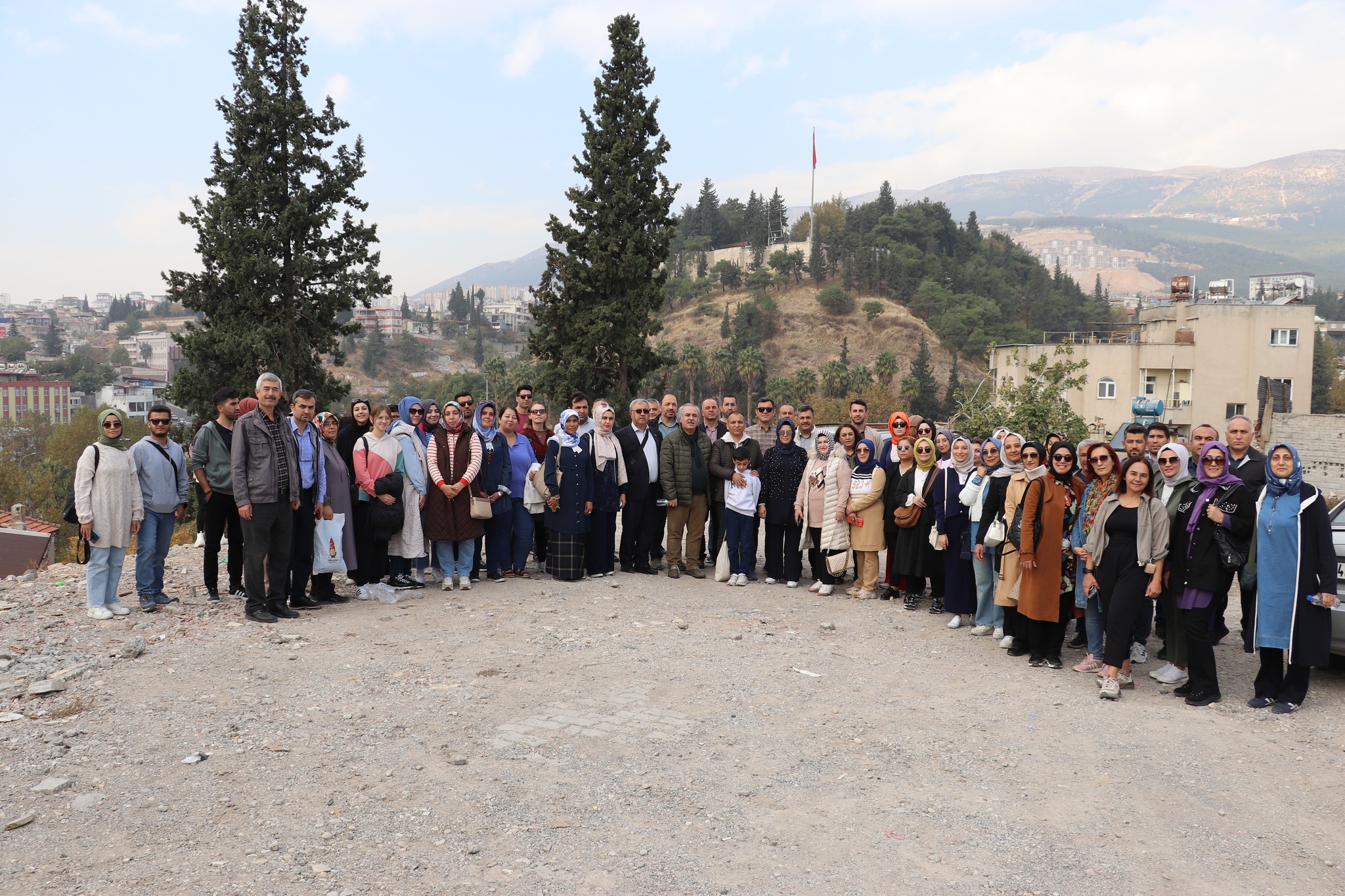 Kahramanmaraş’taki Tarihi Yapılara Şehir Turu Konulu Şehir Gezisi Düzenlendi1