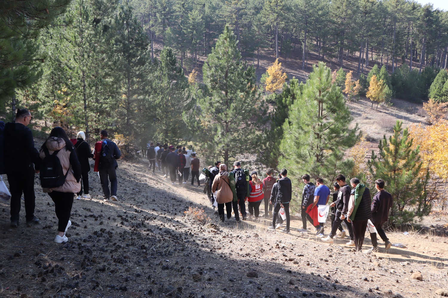 Kızılay, Doğa Yürüyüşü Etkinliği Düzenledi (6)