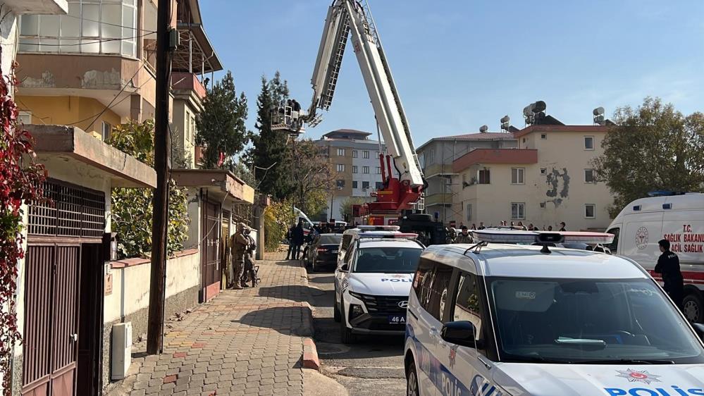 Rehin Alınan Aileyi Özel Harekat Polisi Kurtardı