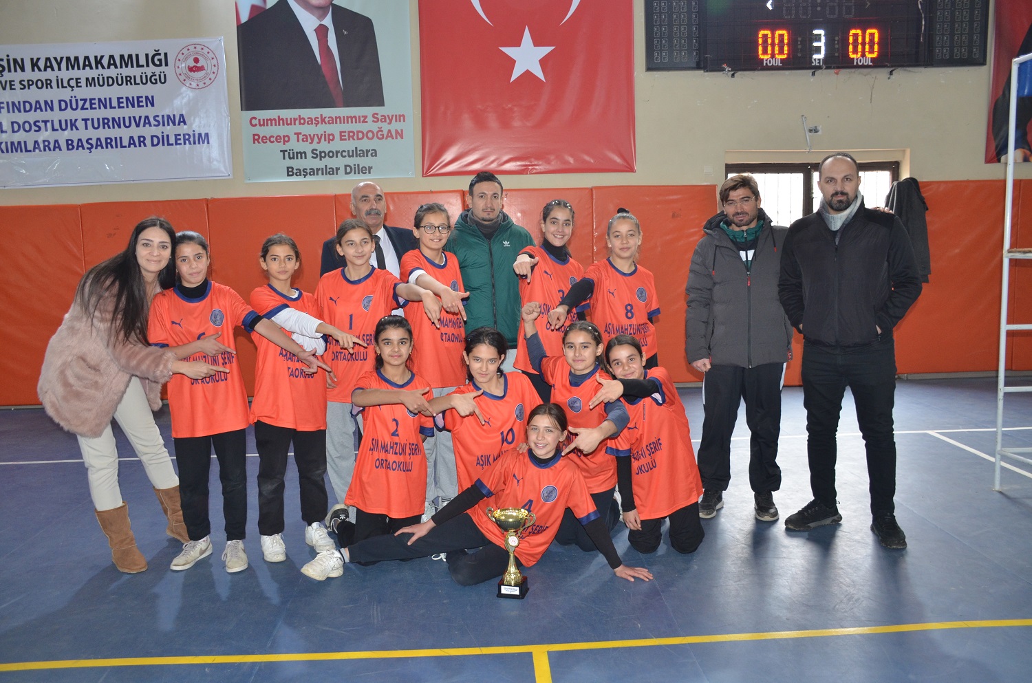 Afşin’de Küçükler Voleybol Şampiyonu Aşık Mahsuni Şerif Oldu (2)