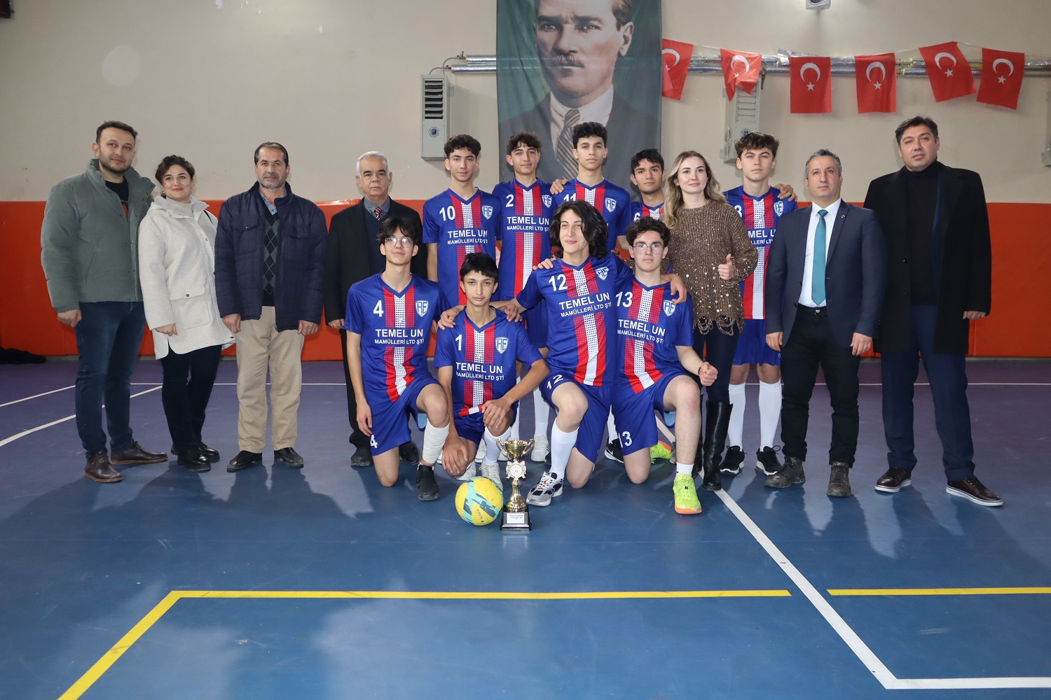 Afşin’de Liseler Arası Erkek Voleybol Takımı Şampiyonu Fen Lisesi Oldu (16)