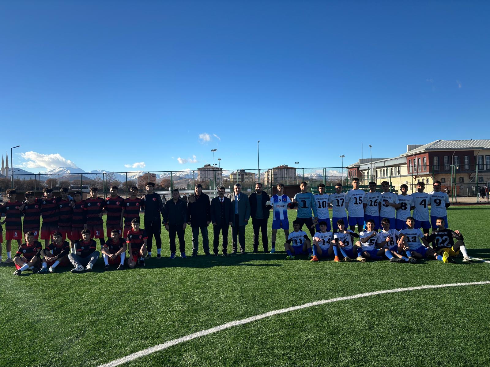 Afşin’de Liseler Arası Futbol Şampiyonu Anadolu Lisesi Oldu