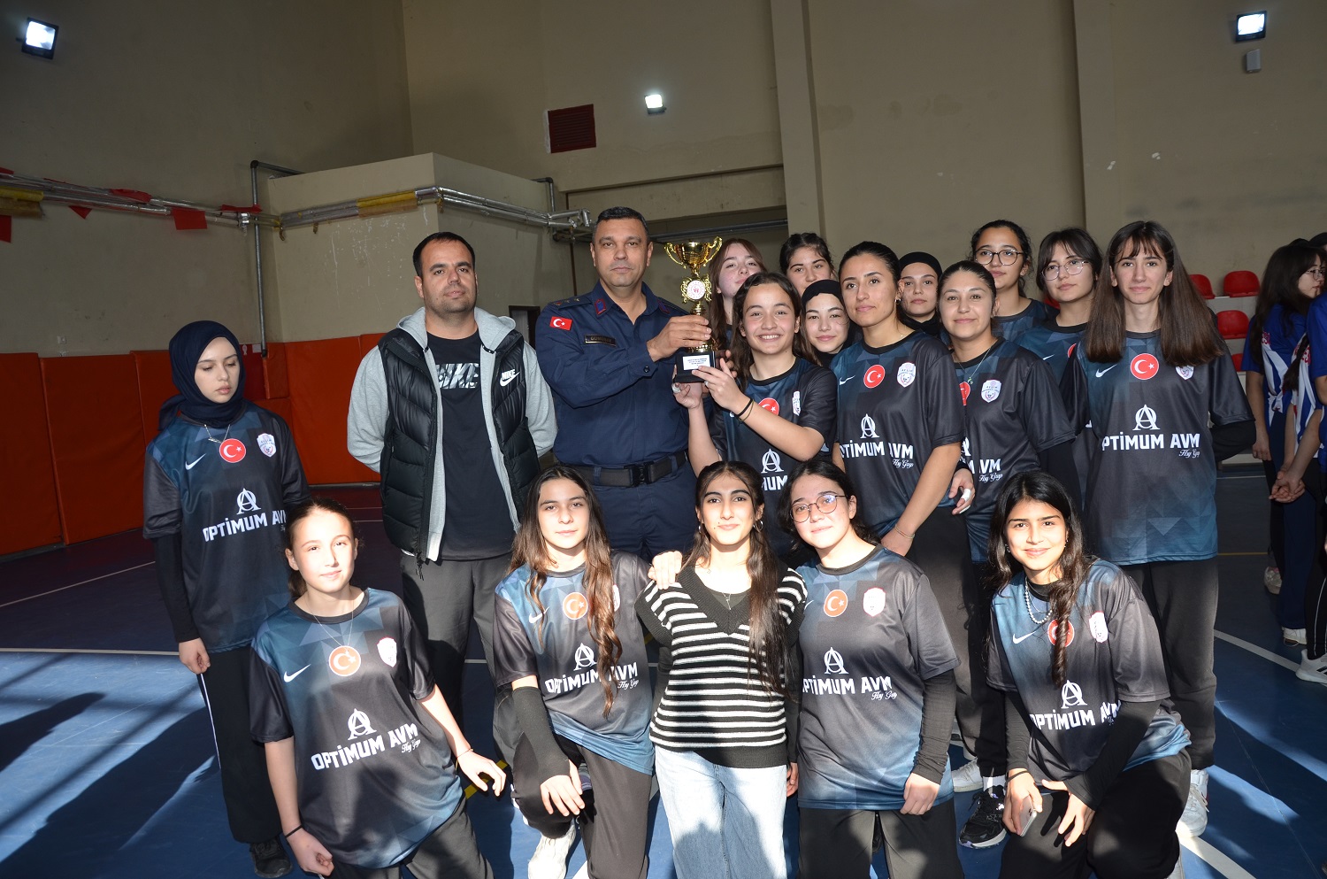 Afşin’de Liseler Arası Voleybol Şampiyonu Anadolu Lisesi Oldu (17)