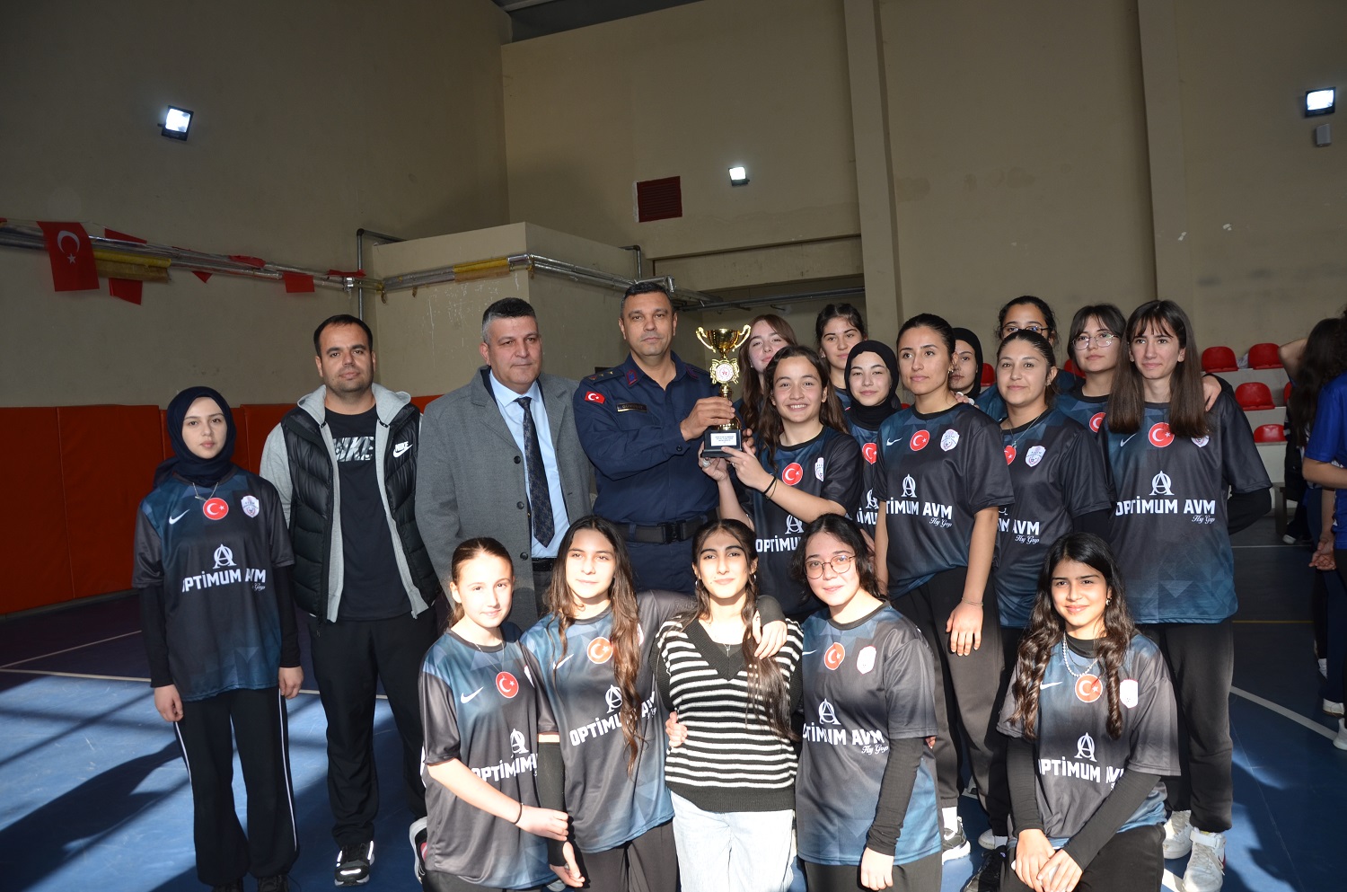 Afşin’de Liseler Arası Voleybol Şampiyonu Anadolu Lisesi Oldu (18)