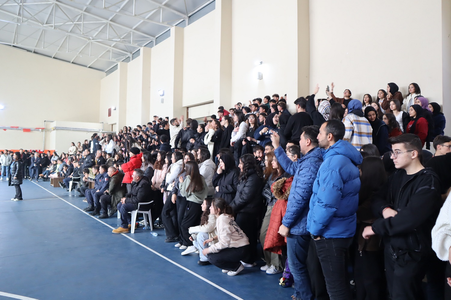 Afşin’de Liseler Arası Voleybol Şampiyonu Anadolu Lisesi Oldu (21)