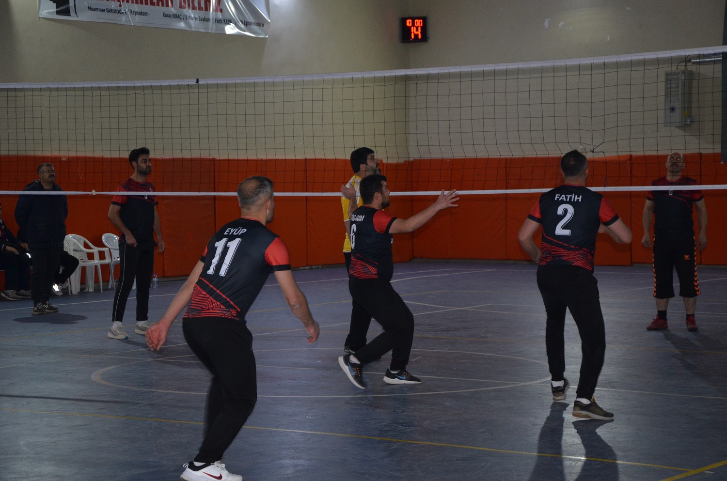 Afşin'de Voleybol Heyecanı E Grubu İlk Maçlarını Tamamladı (4)