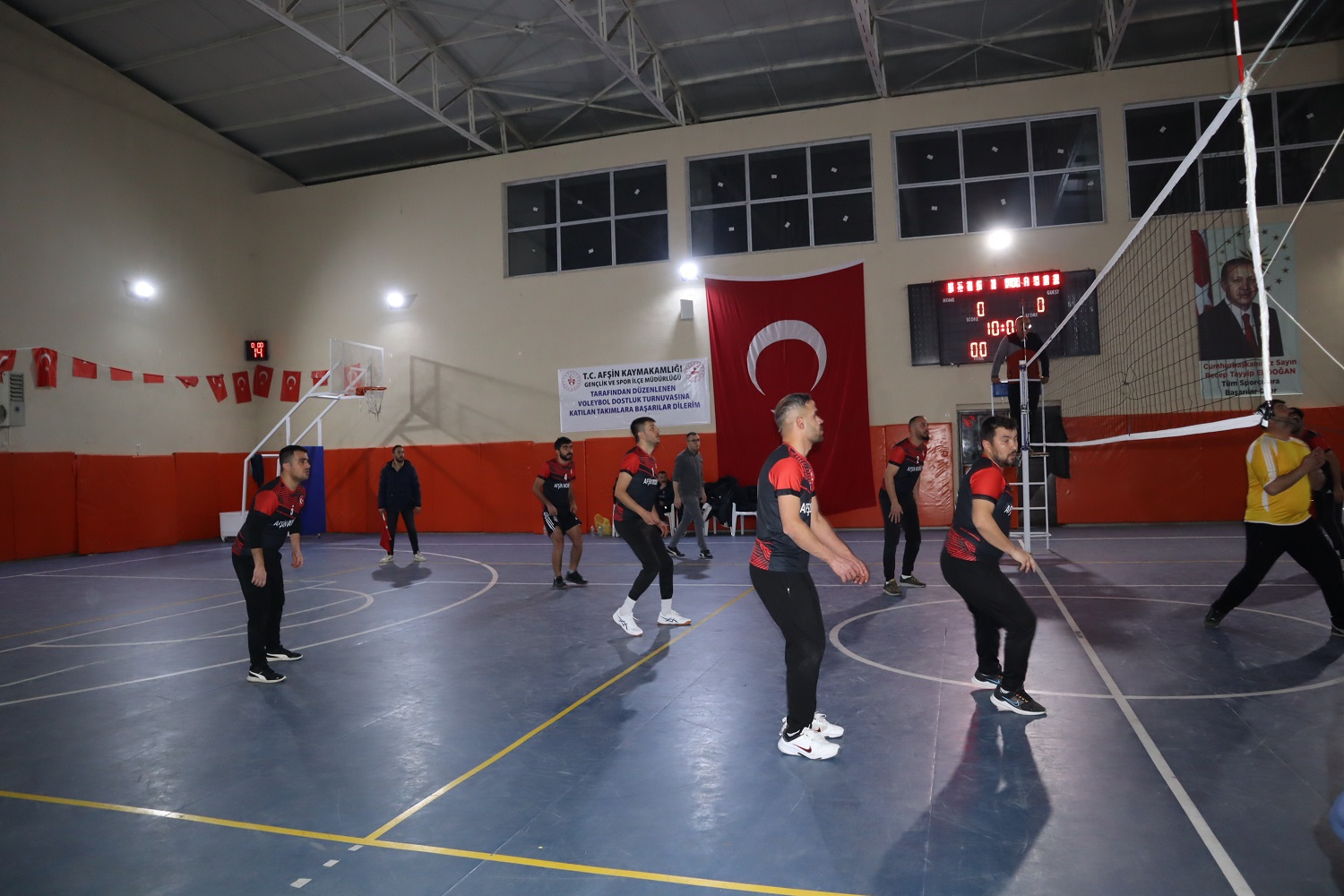 Afşin'de Voleybol Heyecanı E Grubu İlk Maçlarını Tamamladı (9)