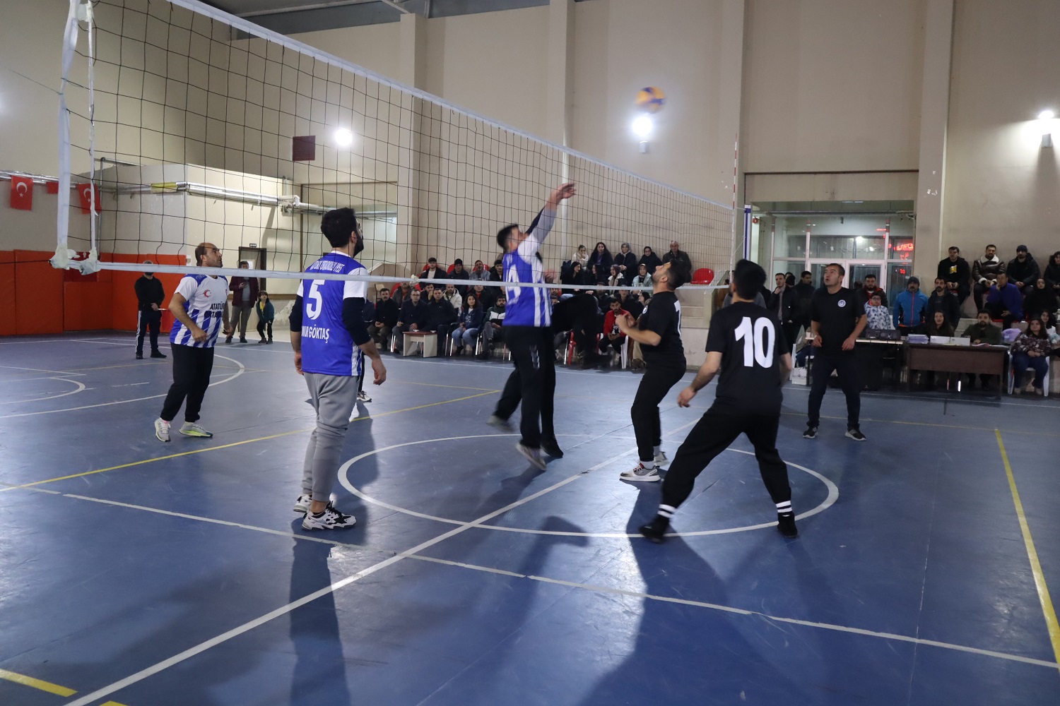 Afşin'de Voleybol Heyecanı G Ve H Grubu İlk Maçlarını Tamamladı (14)