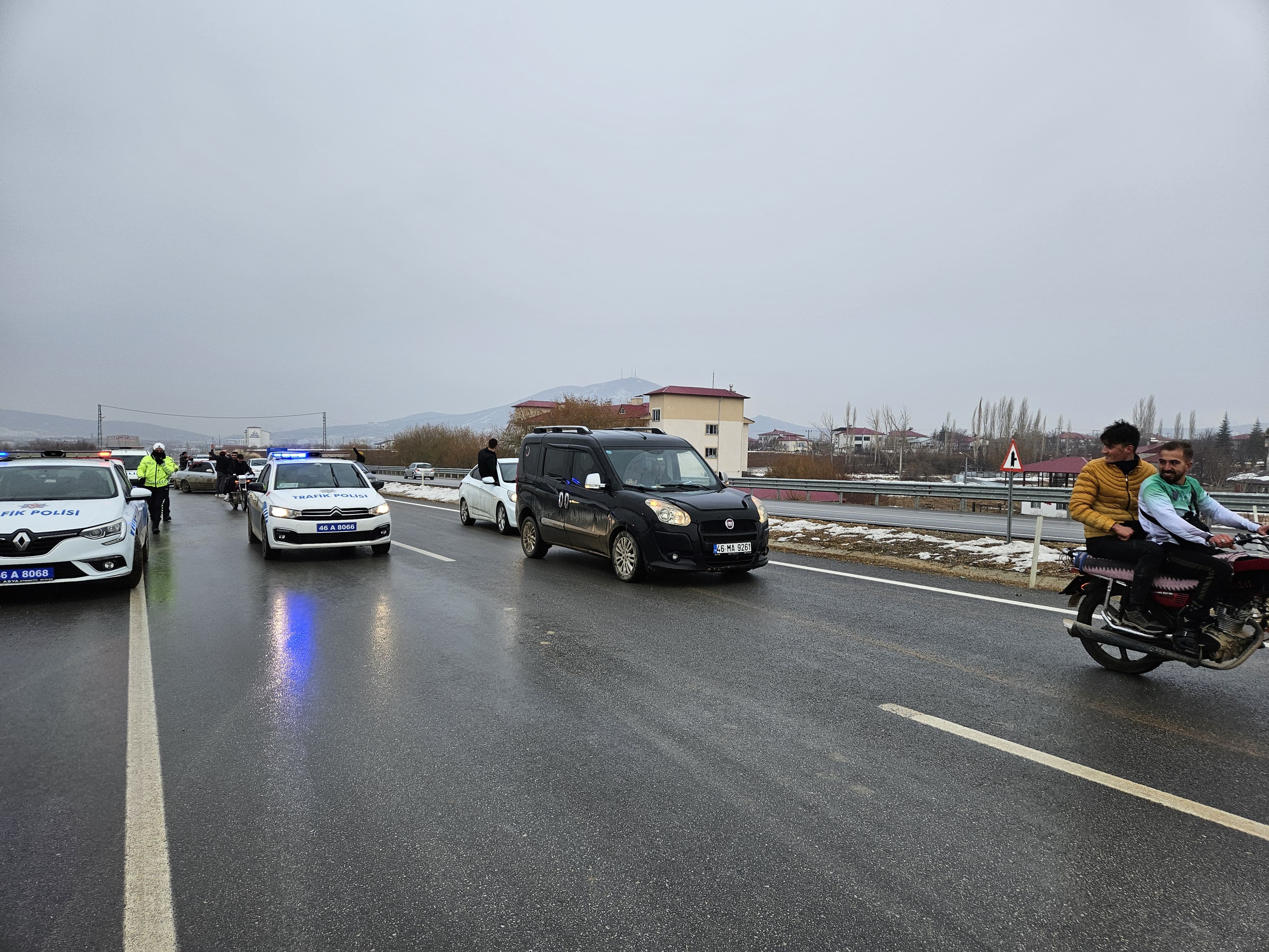 Afşin’deki Suriyeliler Esed'in Gidişini Kutluyor (4)