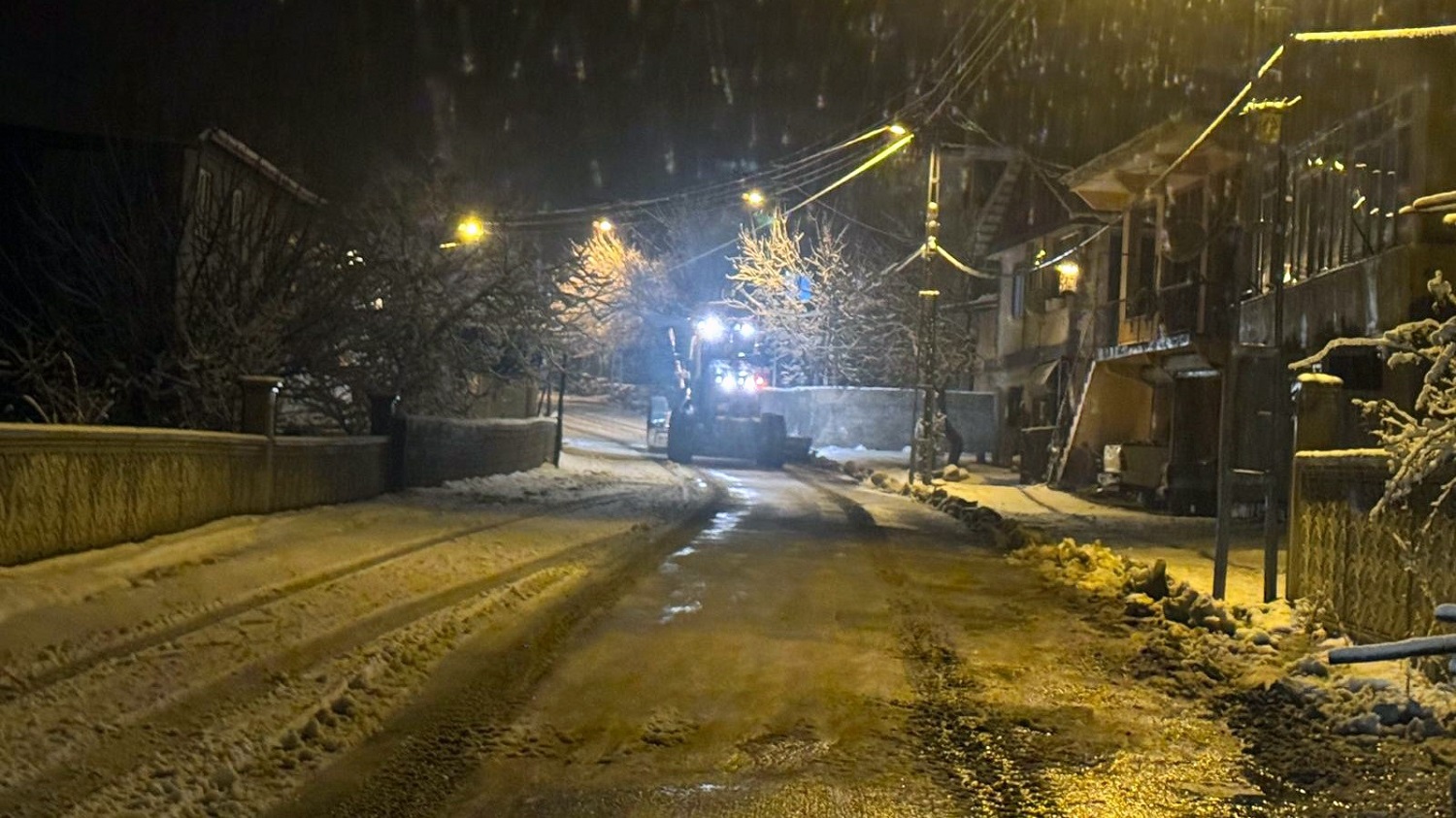 Büyükşehir, Karla Mücadelede Gece Gündüz Sahada (1)