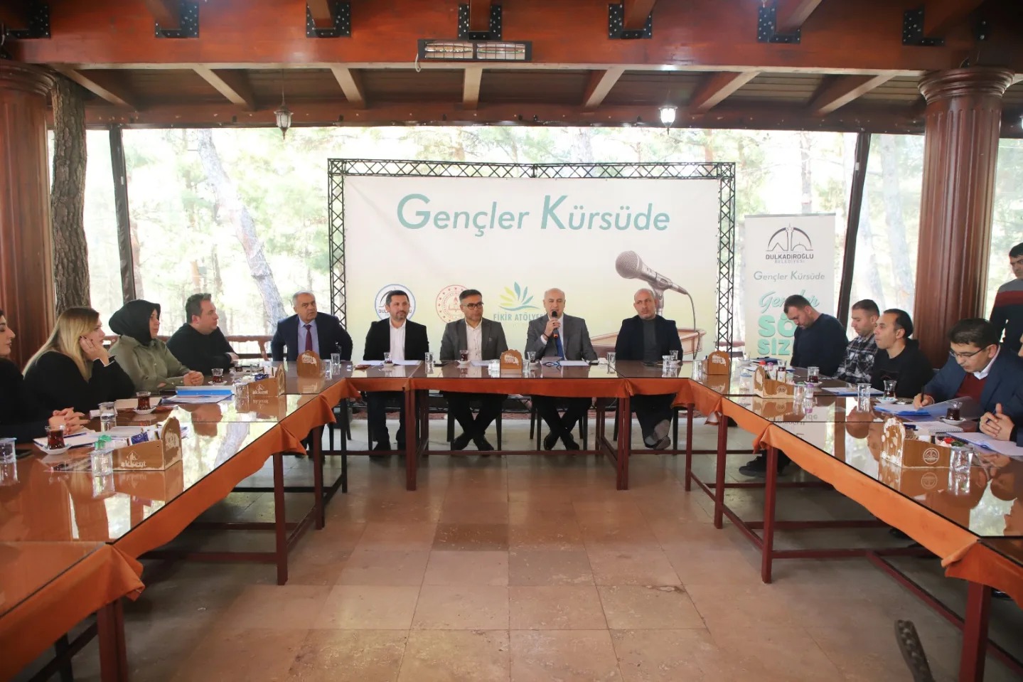 Gençler Kürsüde Projesi Bilgilendirme Toplantısı Yapıldı