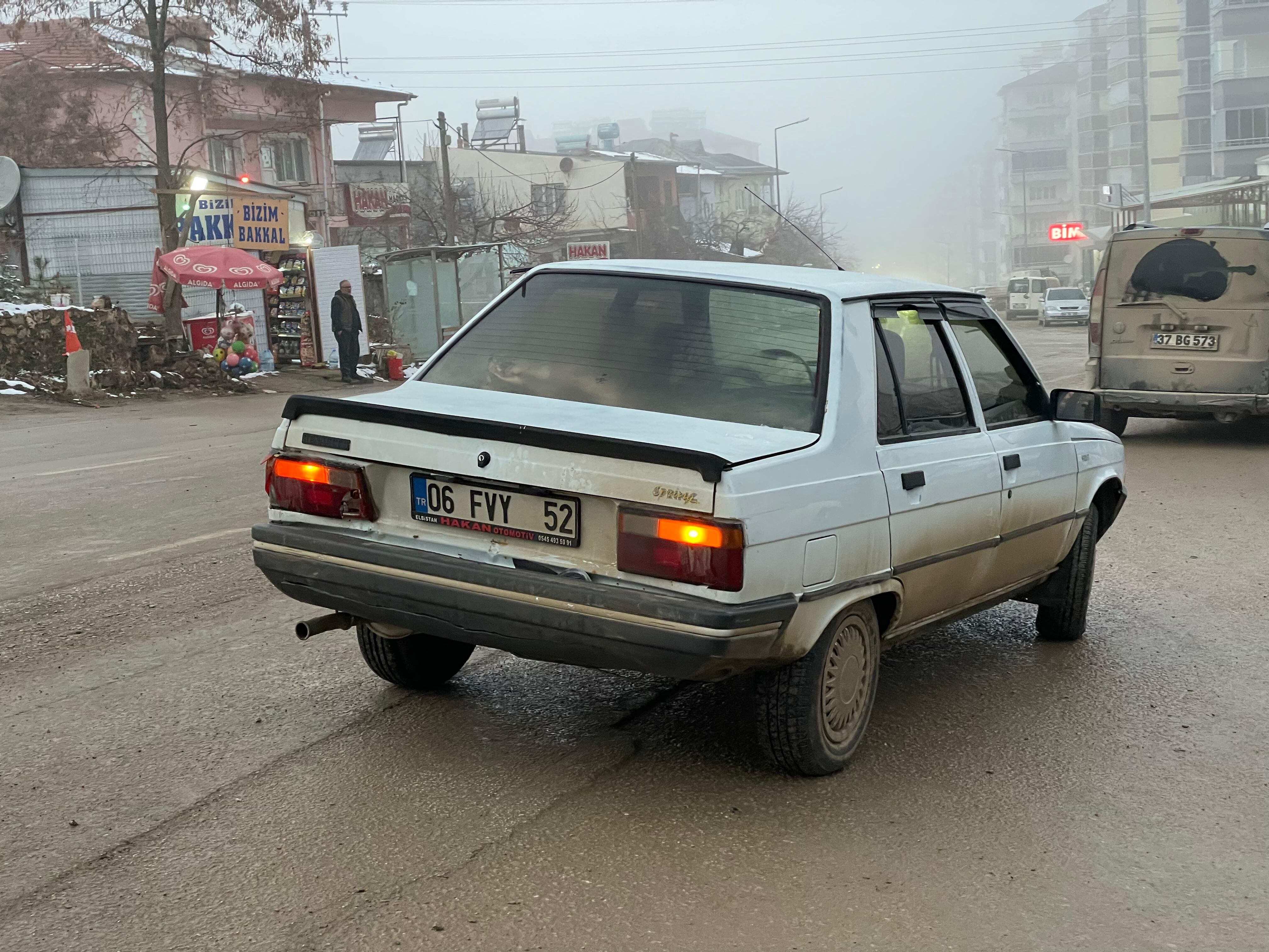 İsa Yusuf Alptekin Caddesi’nde Kazalar Artıyor2