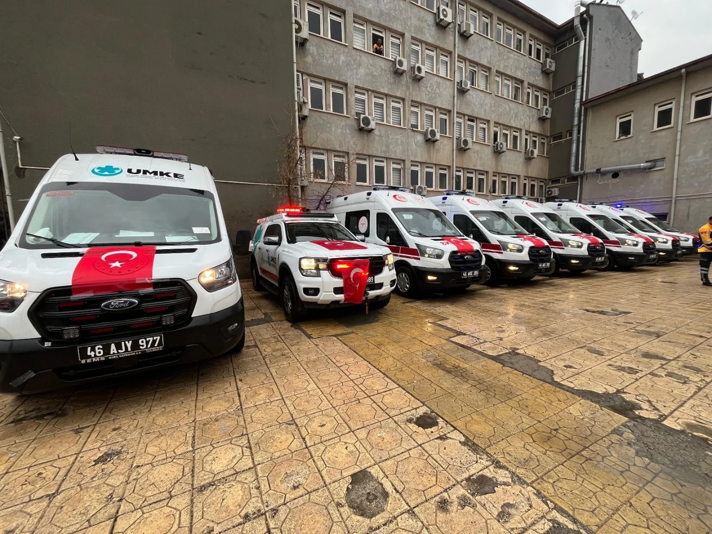 Kahramanmaraş’ta Yeni Ambulanslar Teslim Edildi3