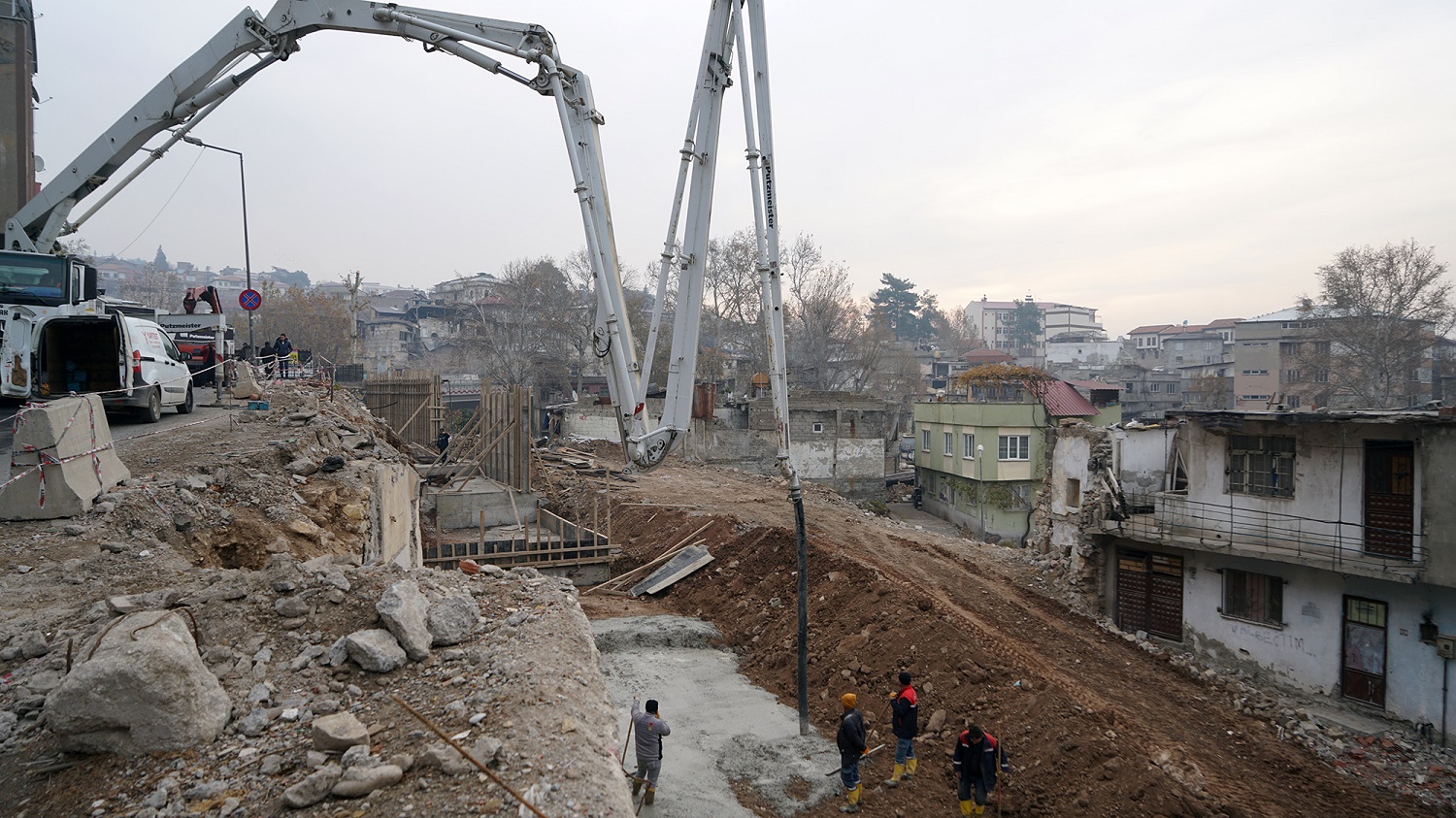 Sarayaltı – Kale Bağlantı Yolunda Çalışmalar Hızla İlerliyor (2)