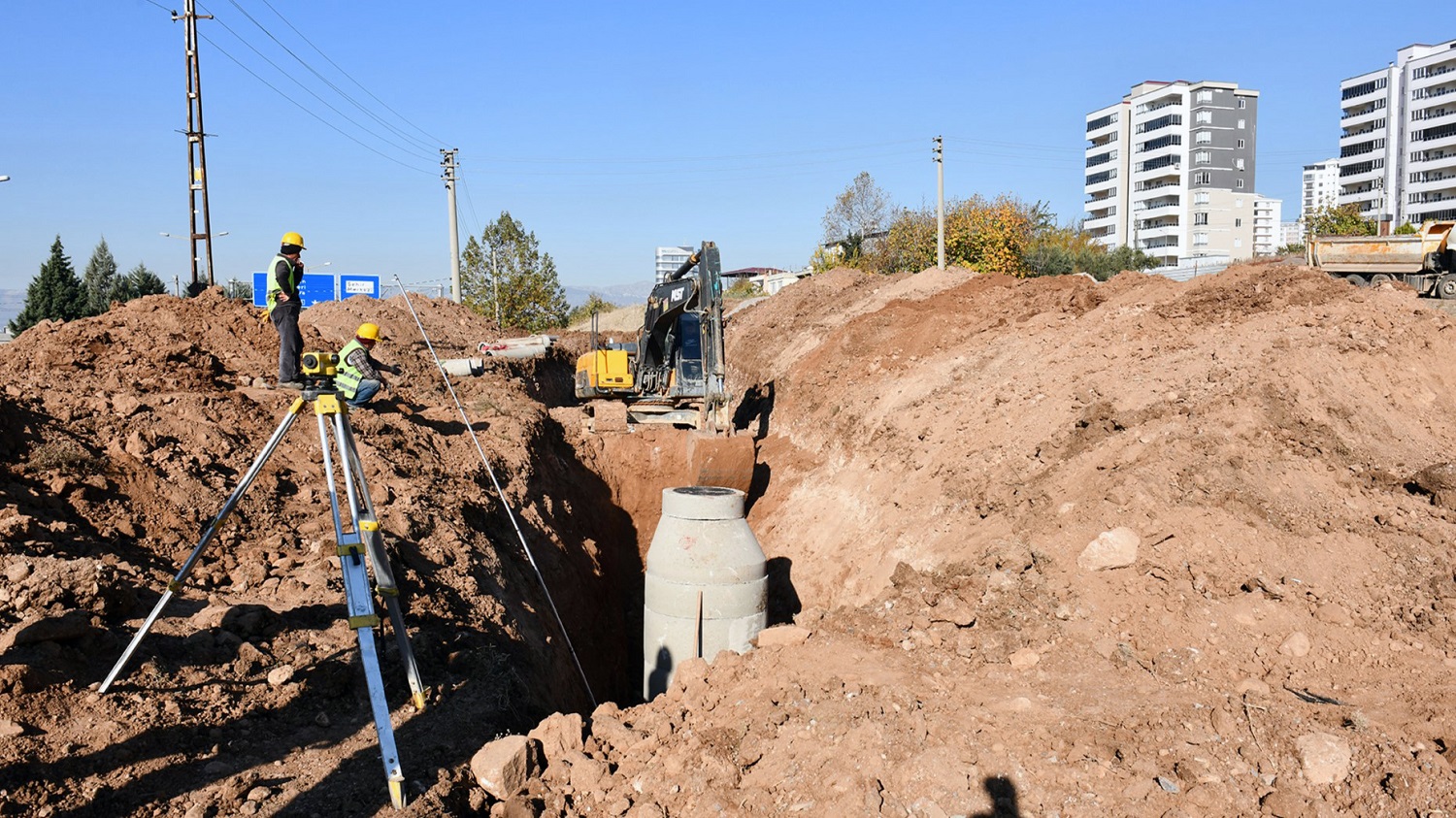 Üngüt’te Yeni Altyapı Çalışmaları Sürüyor (1)