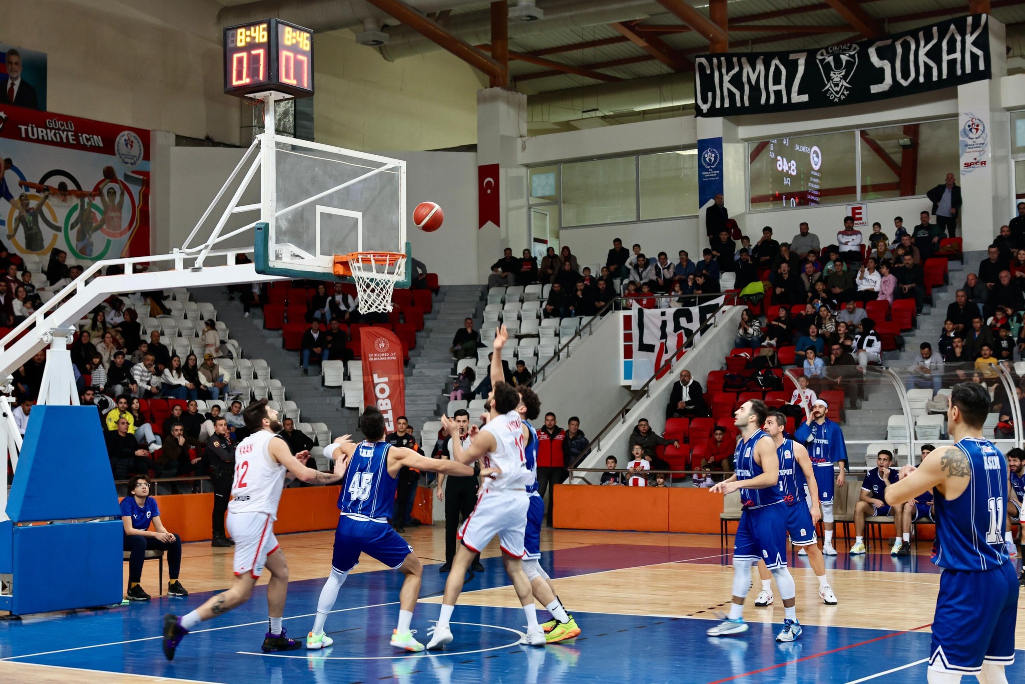 Vali Ünlüer, İstiklalspor Kocaeli Kağıtspor Müsabakasını İzledi3