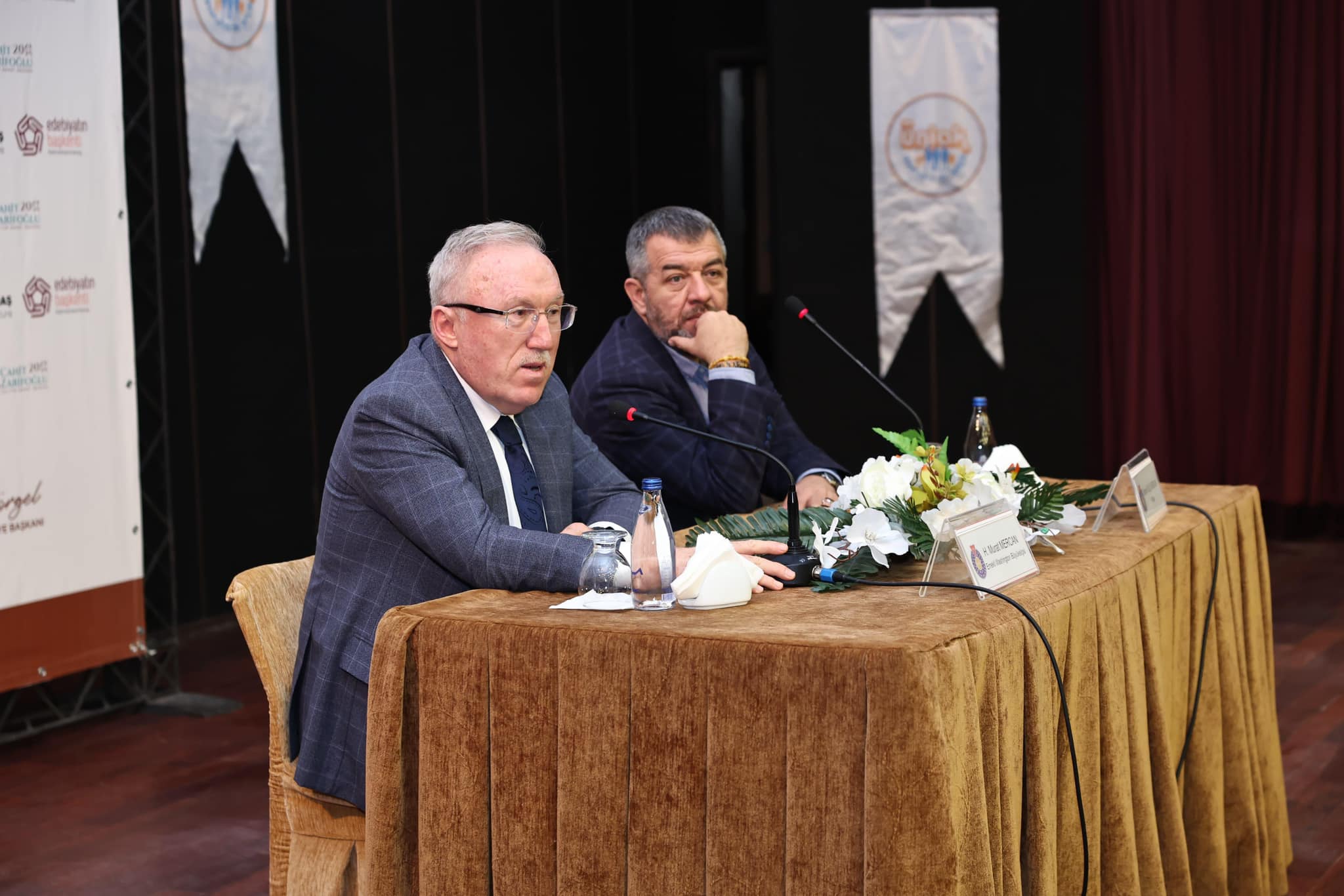 Vali Ünlüer, Türk Dış Politikası Konferansına Katıldı1