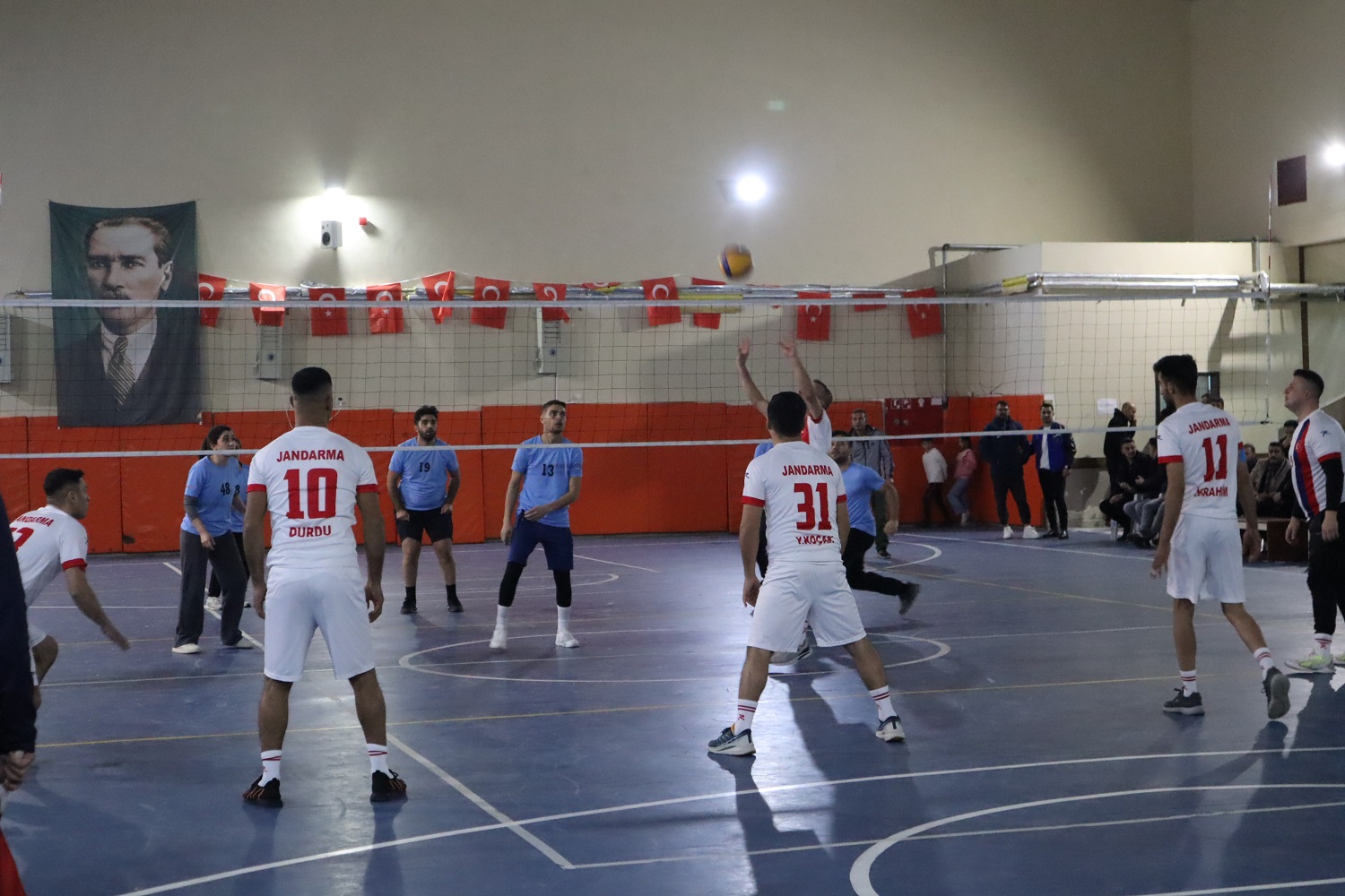 Voleybol Heyecanı Sürüyor A Grubunun Lideri Belli Oldu (2)