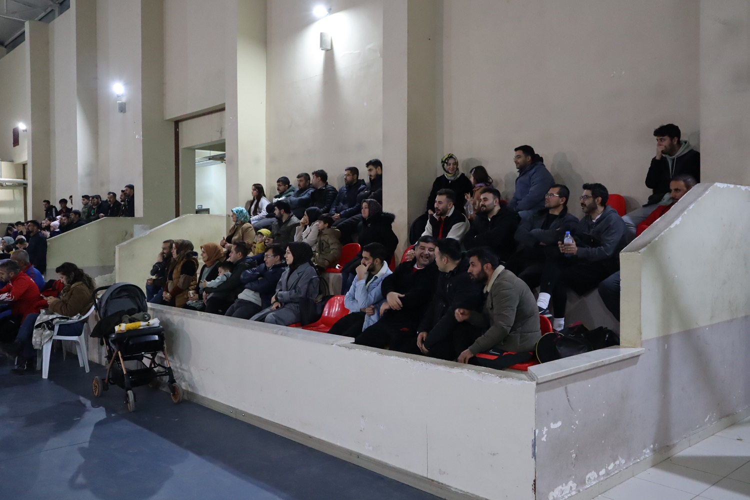 Voleybol Turnuvası Birinci Eleme Maçları Başladı (14)-1