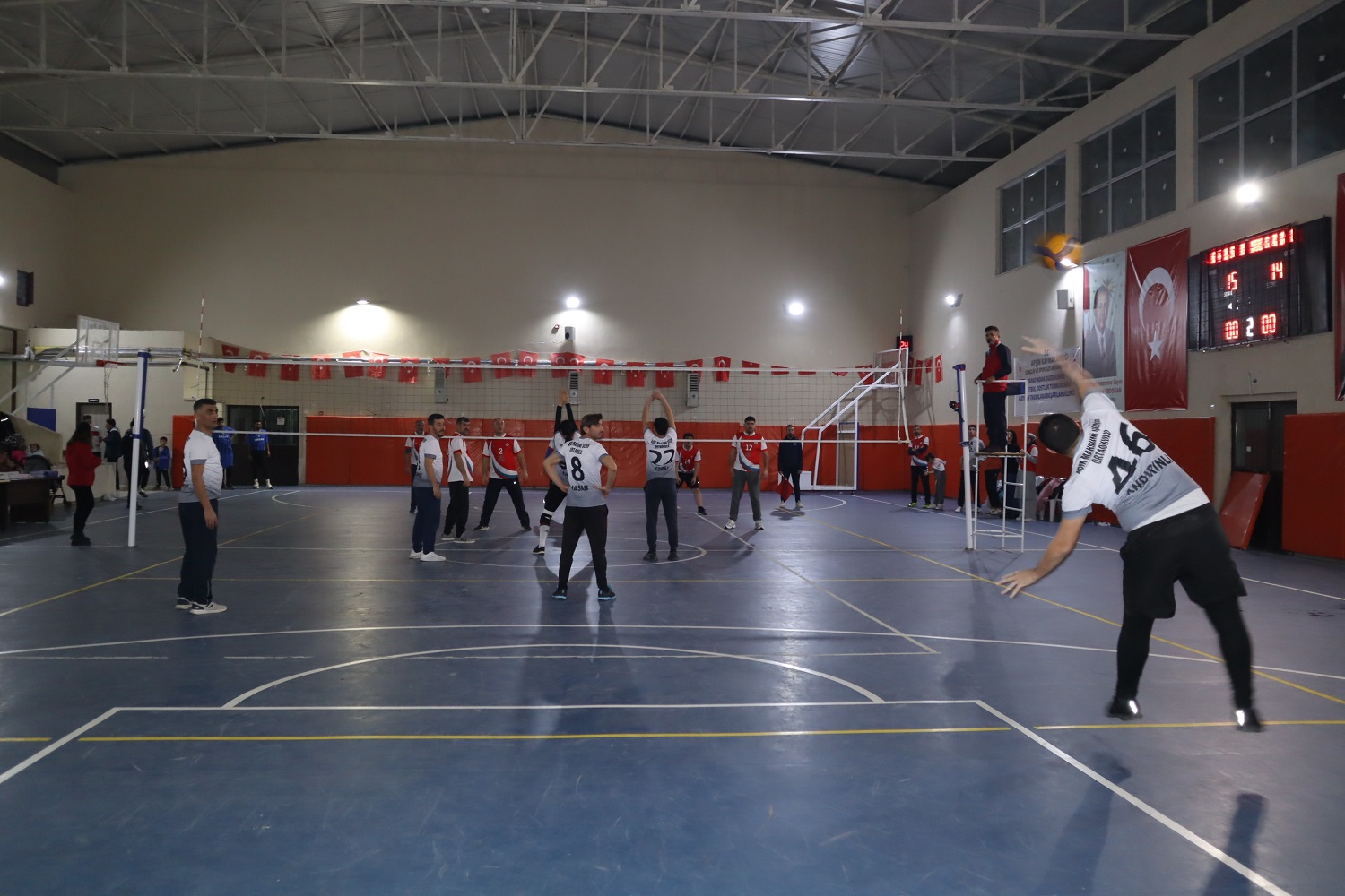 Voleybol Turnuvası Birinci Eleme Maçları Başladı (17)-1