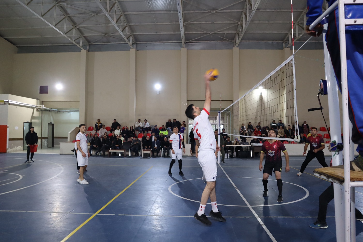 Voleybol Turnuvası Birinci Eleme Maçları Başladı (5)-1