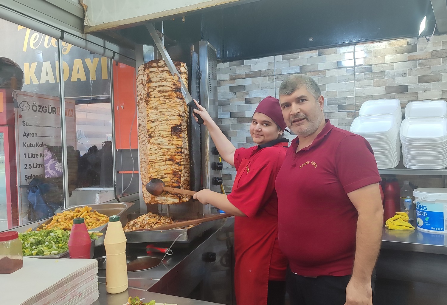 14 Yaşında Dönerci Ustası Oldu (4)