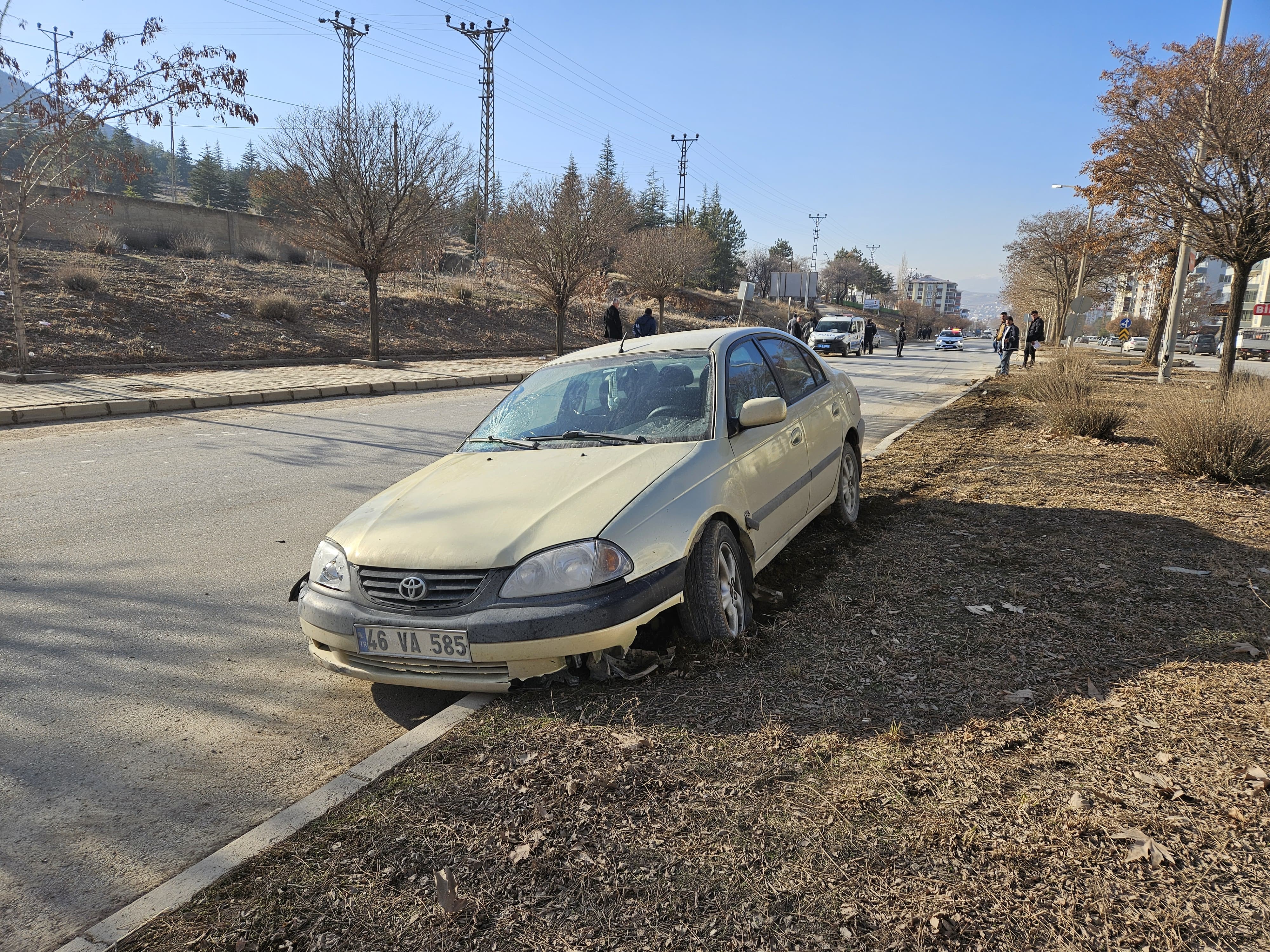 Afşin’de Otomobil Motosiklete Çarptı 1 Yaralı 3