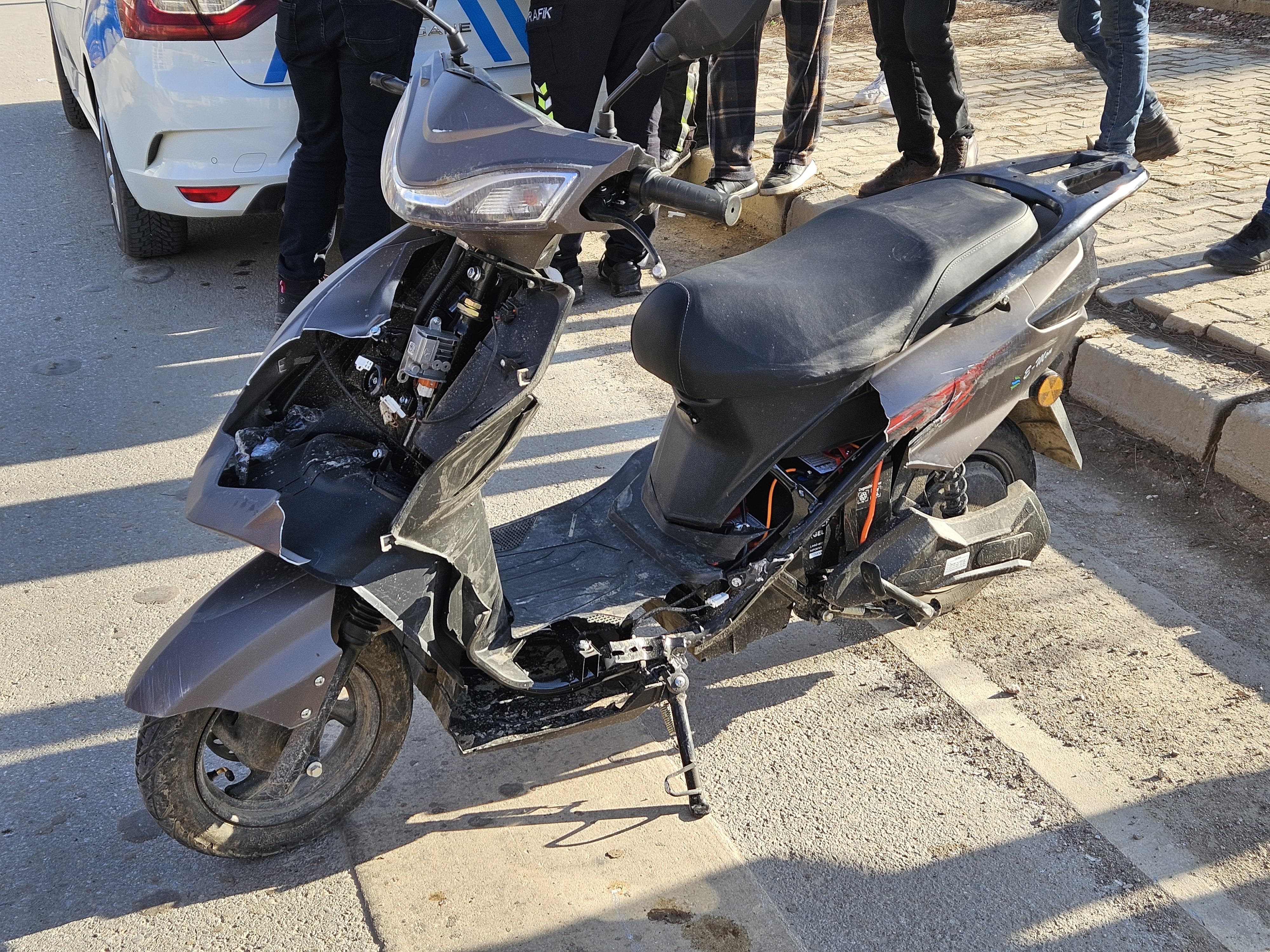 Afşin’de Otomobil Motosiklete Çarptı 1 Yaralı