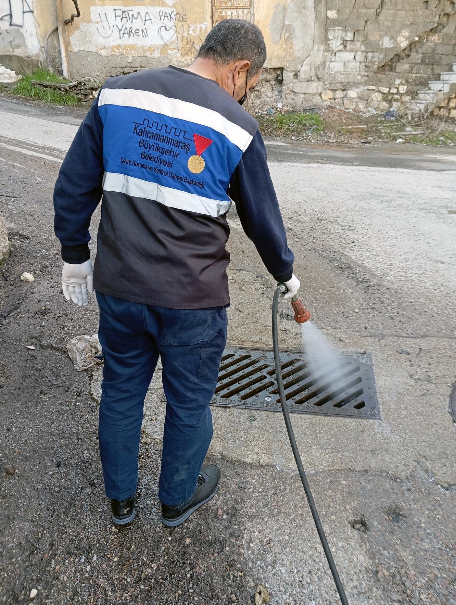 Büyükşehir, Halk Sağlığı İçin Zararlılarla Mücadelesini Kararlılıkla Sürdürüyor (2)