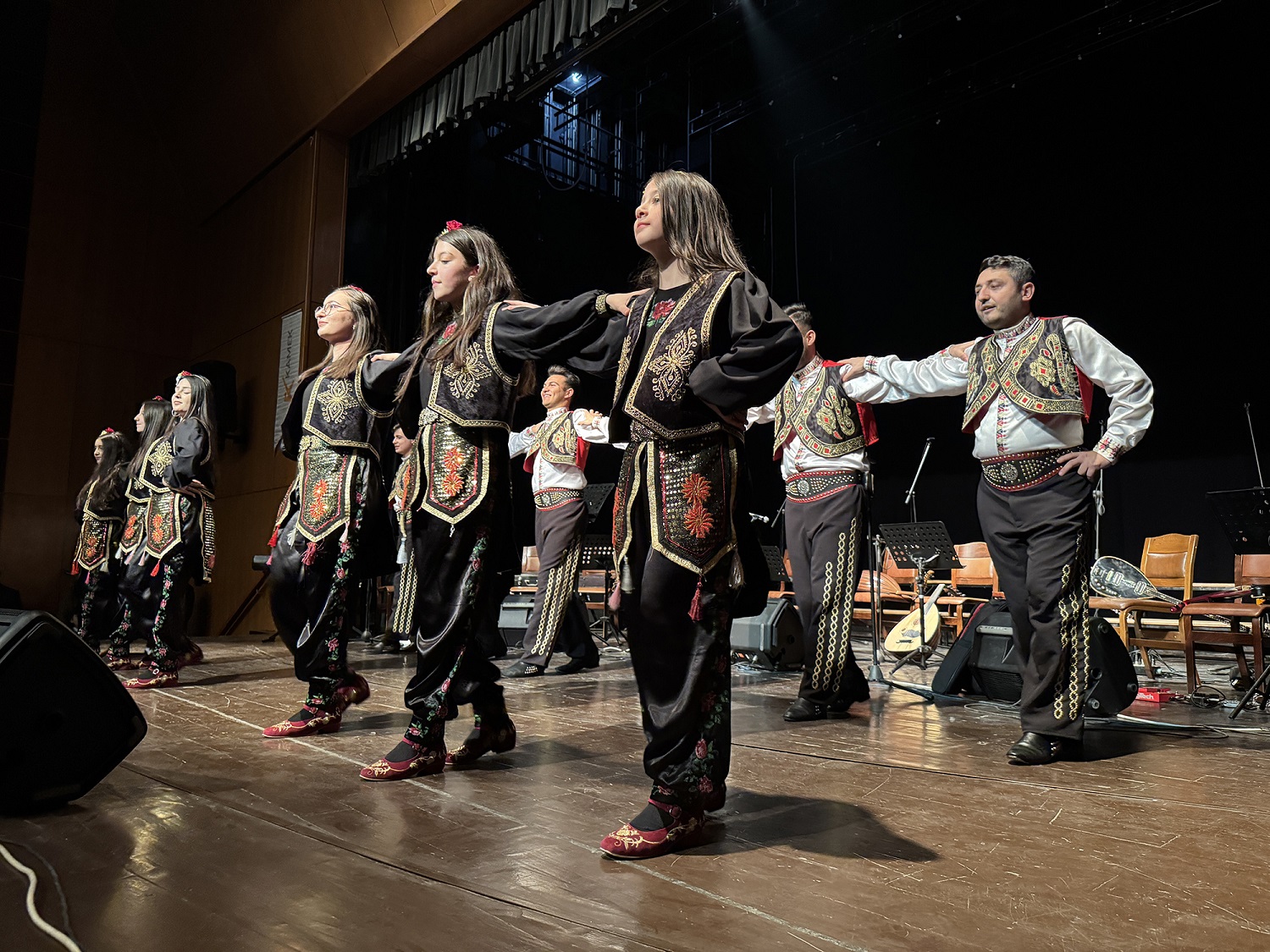 Büyükşehir’in Sanat Müziği Ve Çocuk Korosu, Dinleyicilere Müzik Ziyafeti Sundu (3)