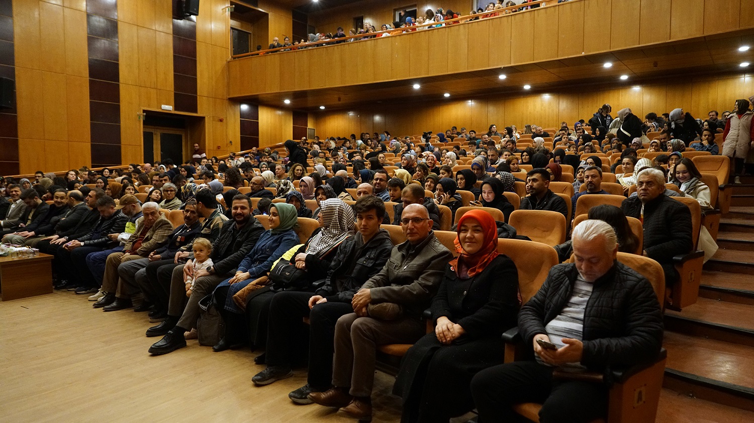 Büyükşehir’in Tiyatro Okulu, Filistin’in Mücadelesini Sahneye Taşıdı (1)