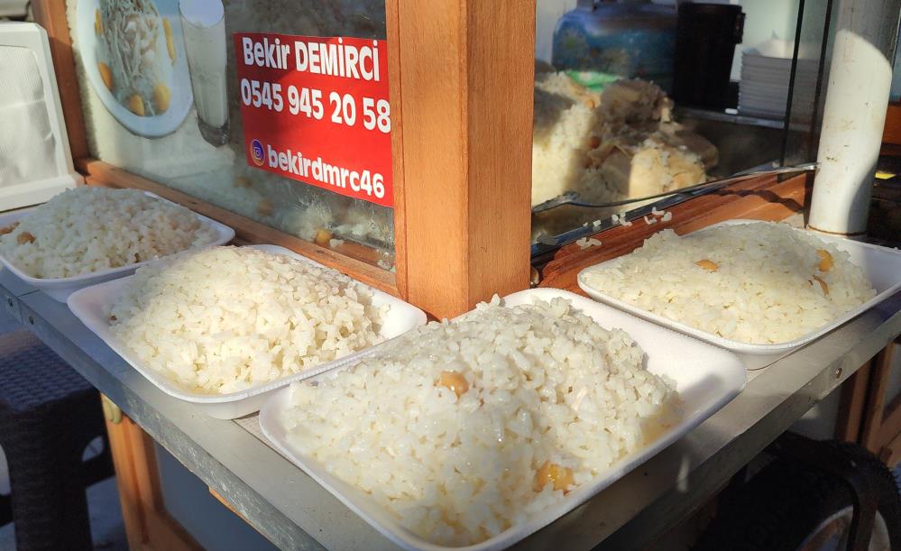 Depremden Sonra Memleketine Döndü, Baba Mesleğini Devam Ettiriyor 3