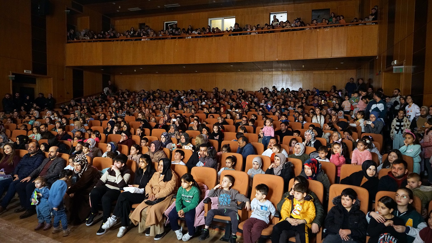 “Dünyayı Kurtaran Çocuk” Yarıyıl Tatiline Renk Kattı (2)